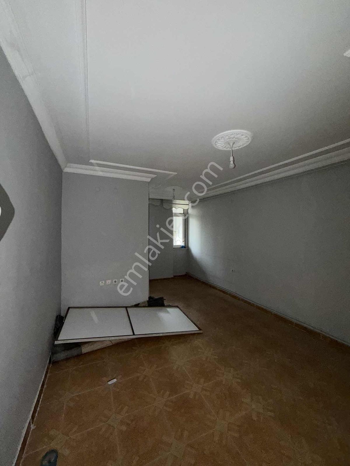 Diyarbakır Caddesinde Yatırımlık Satılık 2+1 Ofis & Daire - Görsel 2