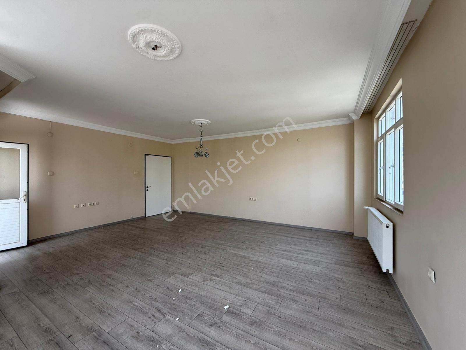Öğretmenler Blv Üzeri/site/3+1/k.mutfak/full Extralı/full Cephe - Görsel 23