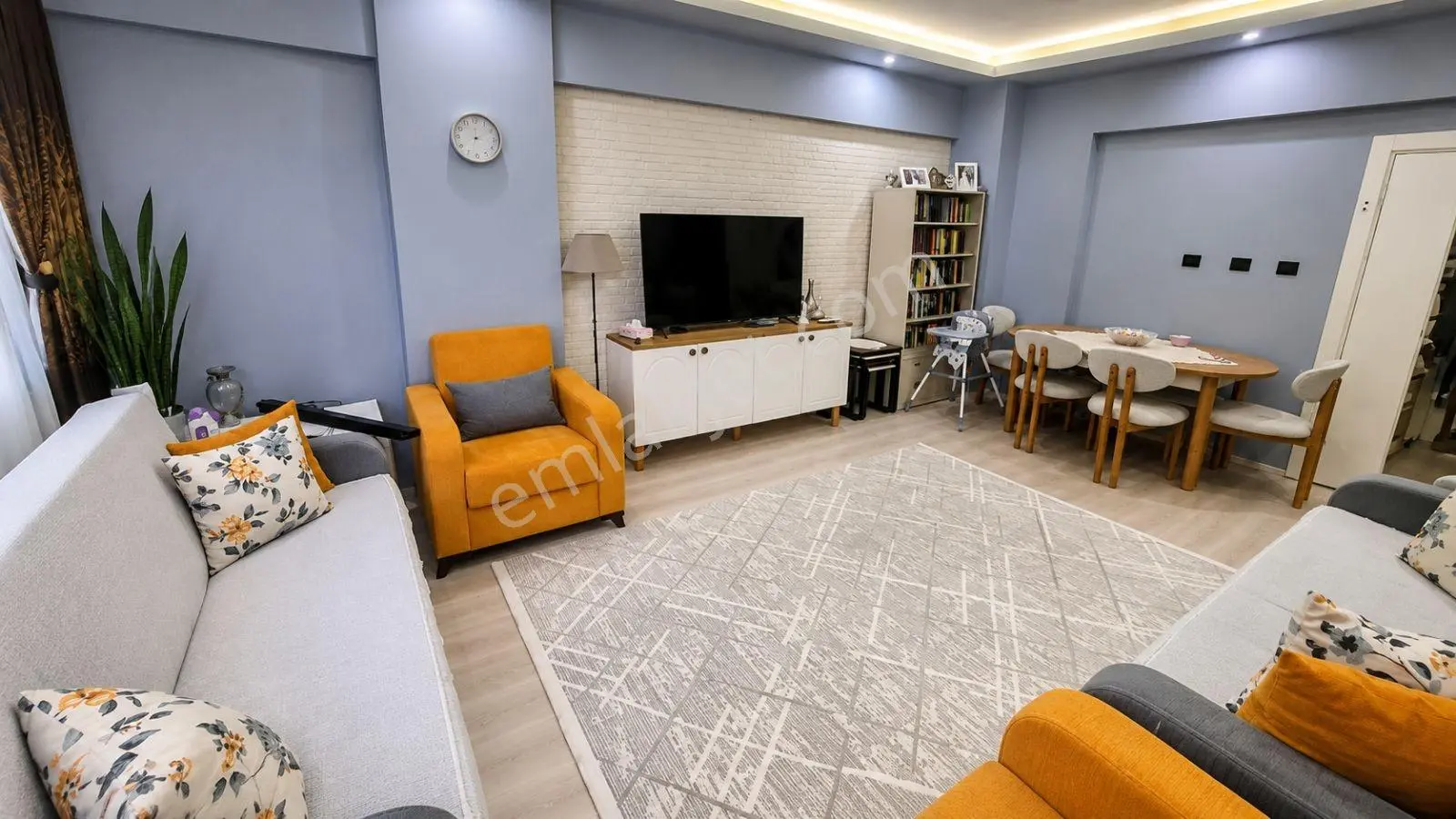 Siteler'de Doğalgazlı, Geniş, Cadde Üzeri Satılık 3+1 Daire - Görsel 2