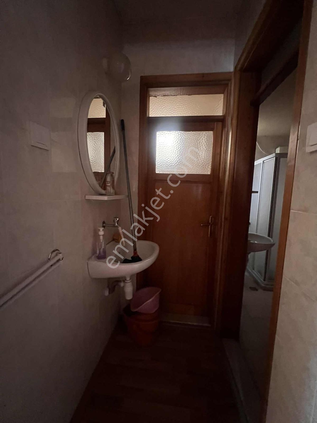 Buca Belediyesi Civarı 3+1 Mobilyalı Daire - Görsel 8