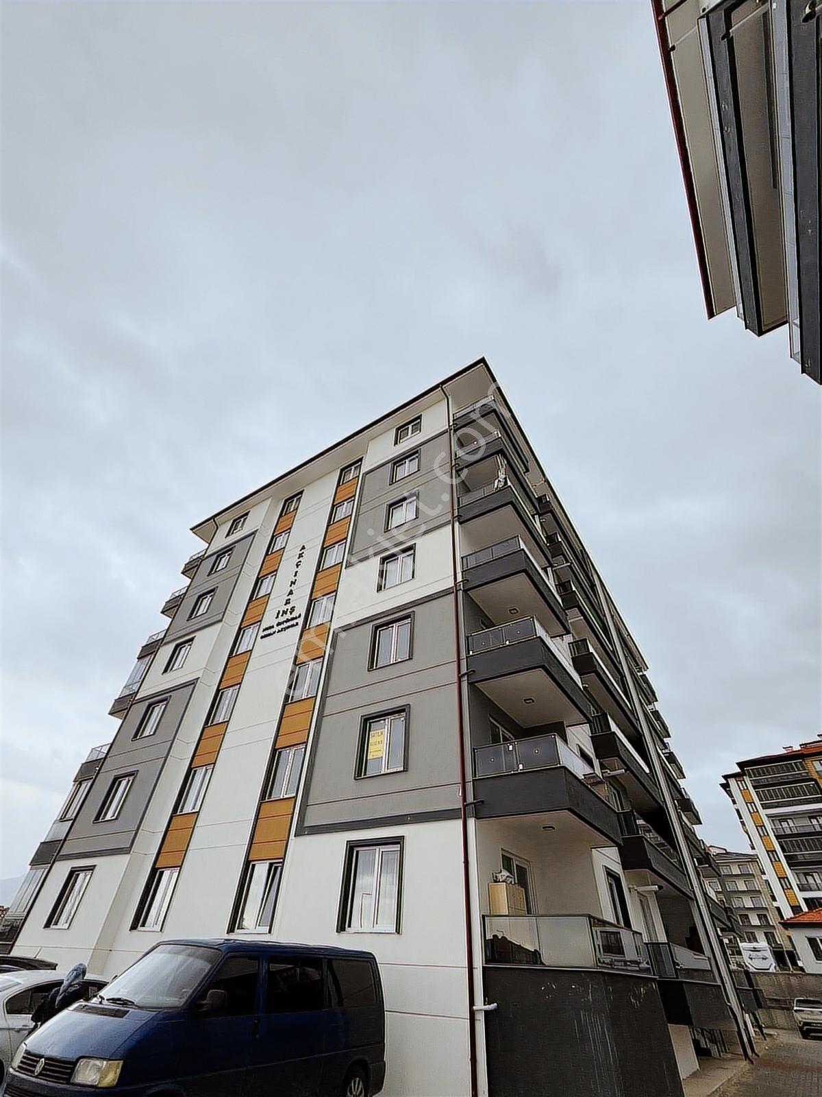 Yeni Deregümünde 3+1 Oturuma Hazır Ara Kat Satılık Daire - Görsel 2