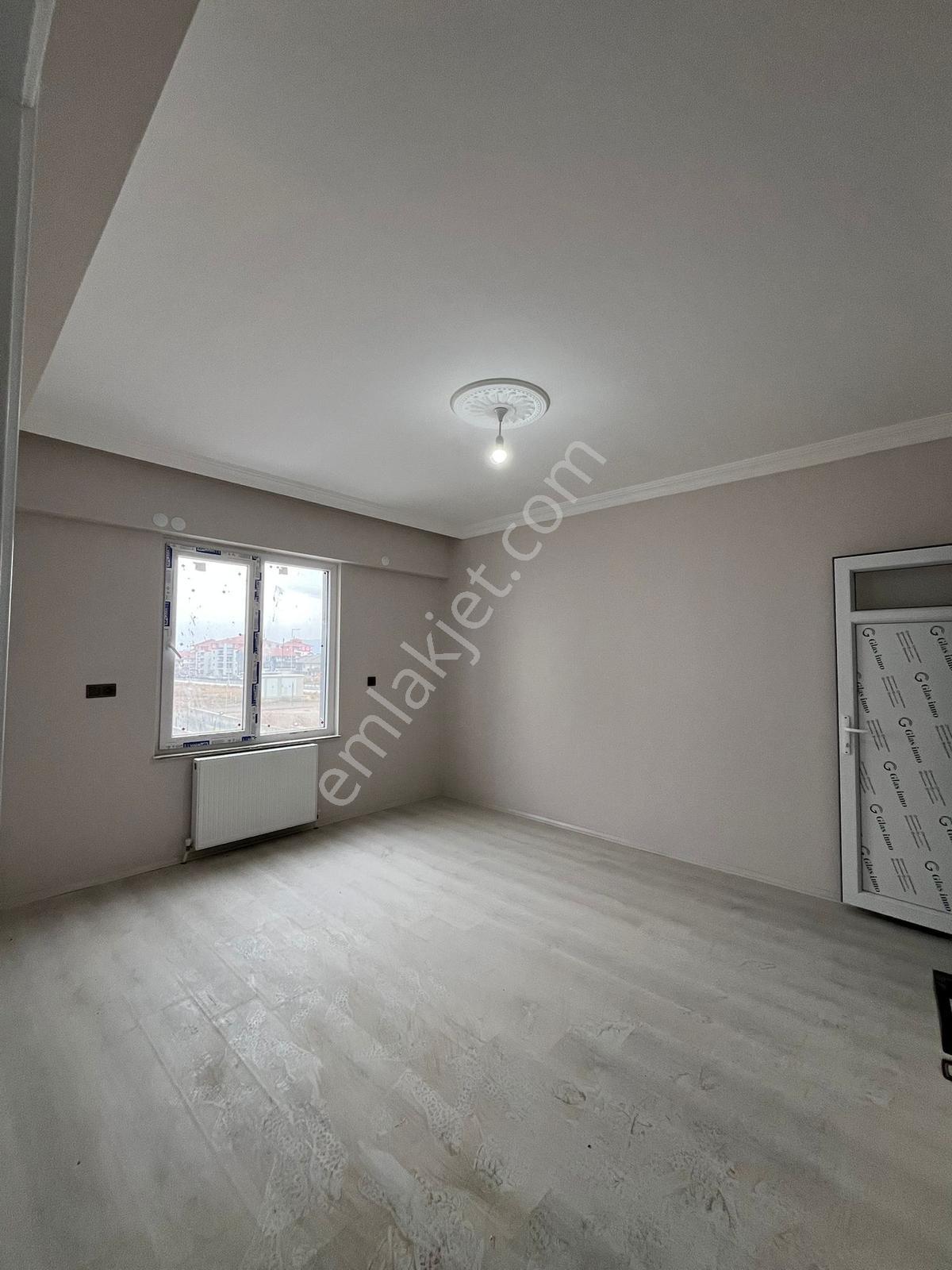 Yeni Deregümünde 3+1 Oturuma Hazır Ara Kat Satılık Daire - Görsel 16
