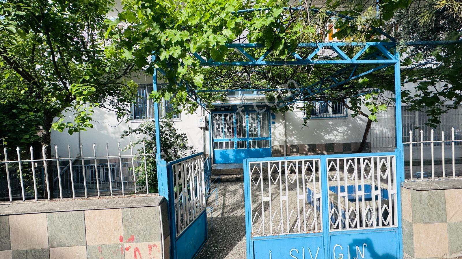 Denizli Lisesi**kıbrıs Şehitlere Yakın**yüksek Zemin**boyalı - Görsel 6