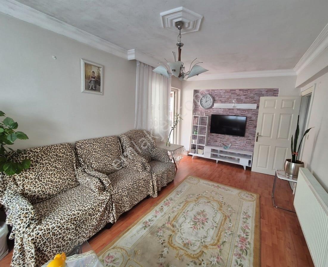 Remax Hedef'ten Avcılar Merkezde Metrobüse Yakın Yatırımlık 2+1 - Görsel 9