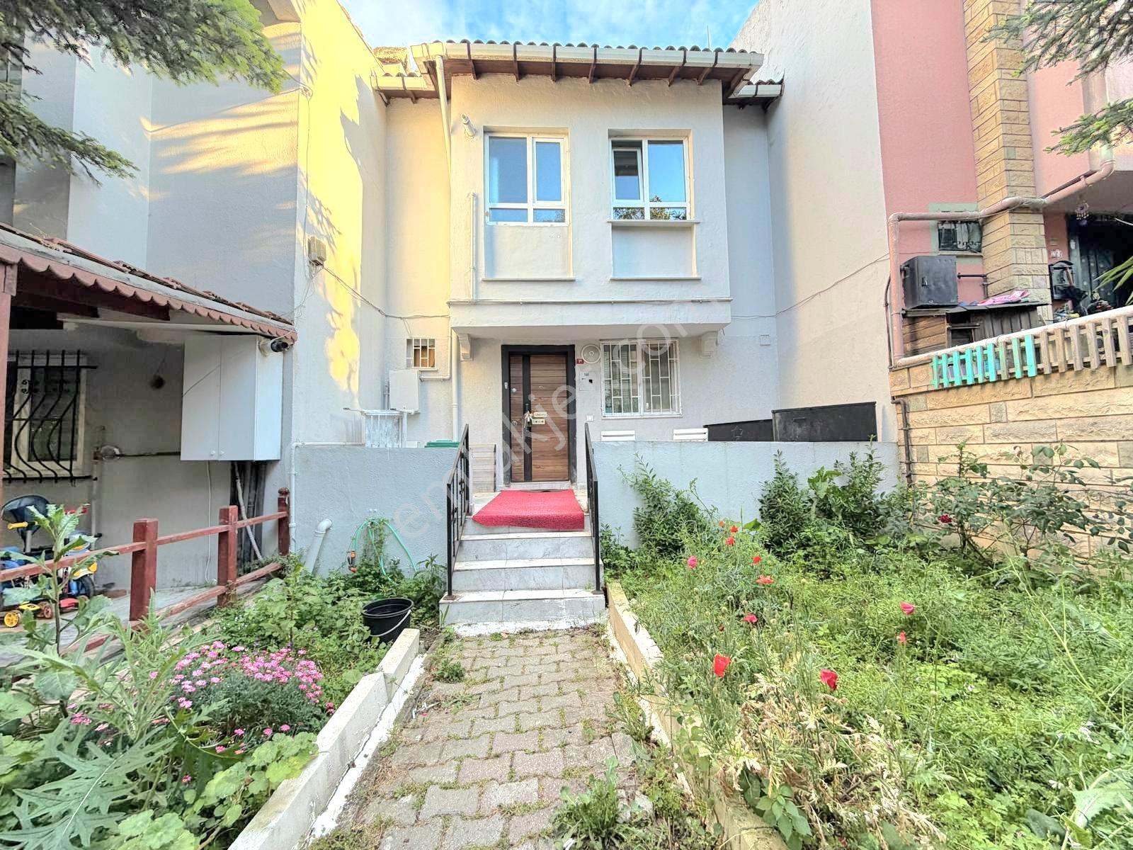 Gürpınarda Denize Yakın Geniş Bahçeli 4+1 Satılık Villa - Görsel 33