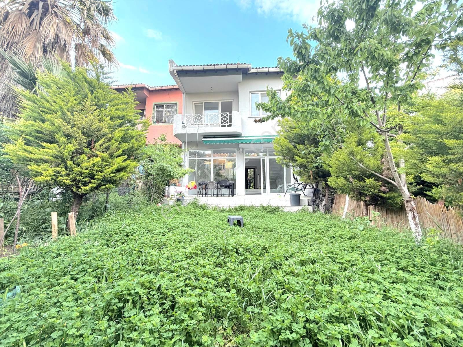 Gürpınarda Denize Yakın Geniş Bahçeli 4+1 Satılık Villa - Görsel 23