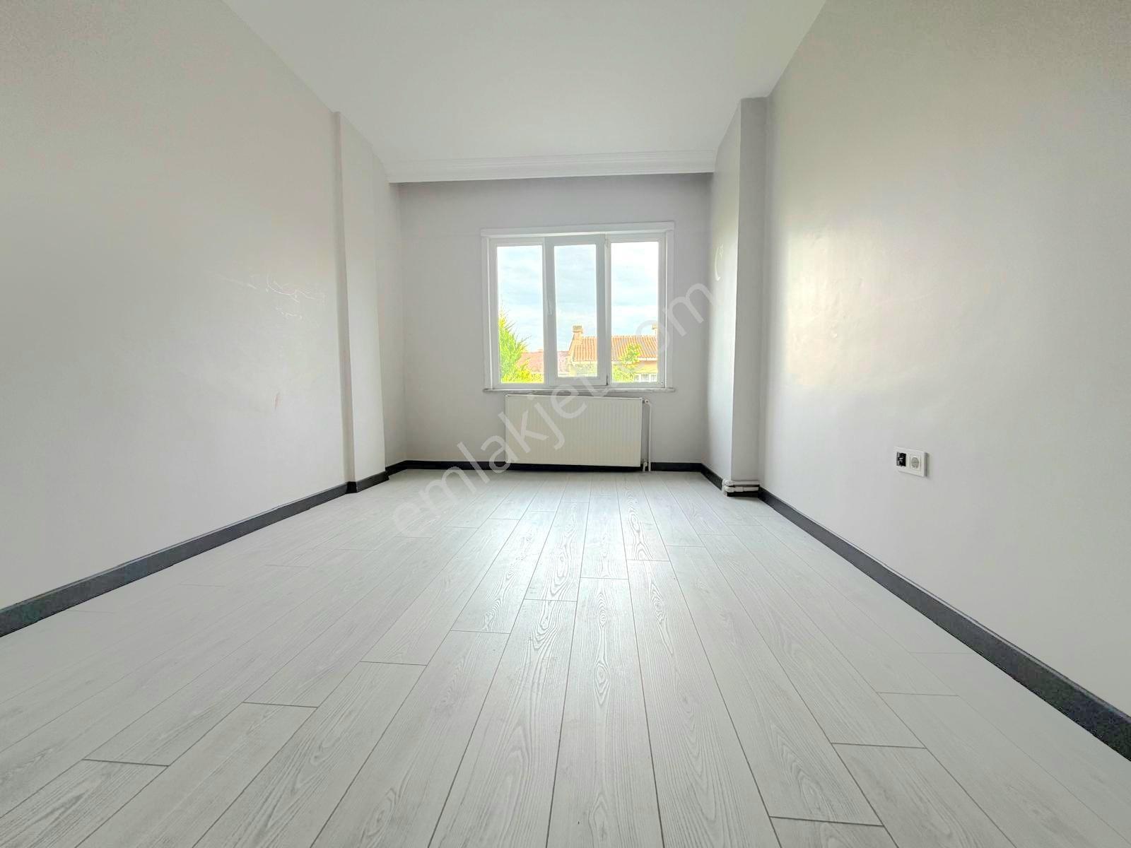 Gürpınarda Denize Yakın Geniş Bahçeli 4+1 Satılık Villa - Görsel 26