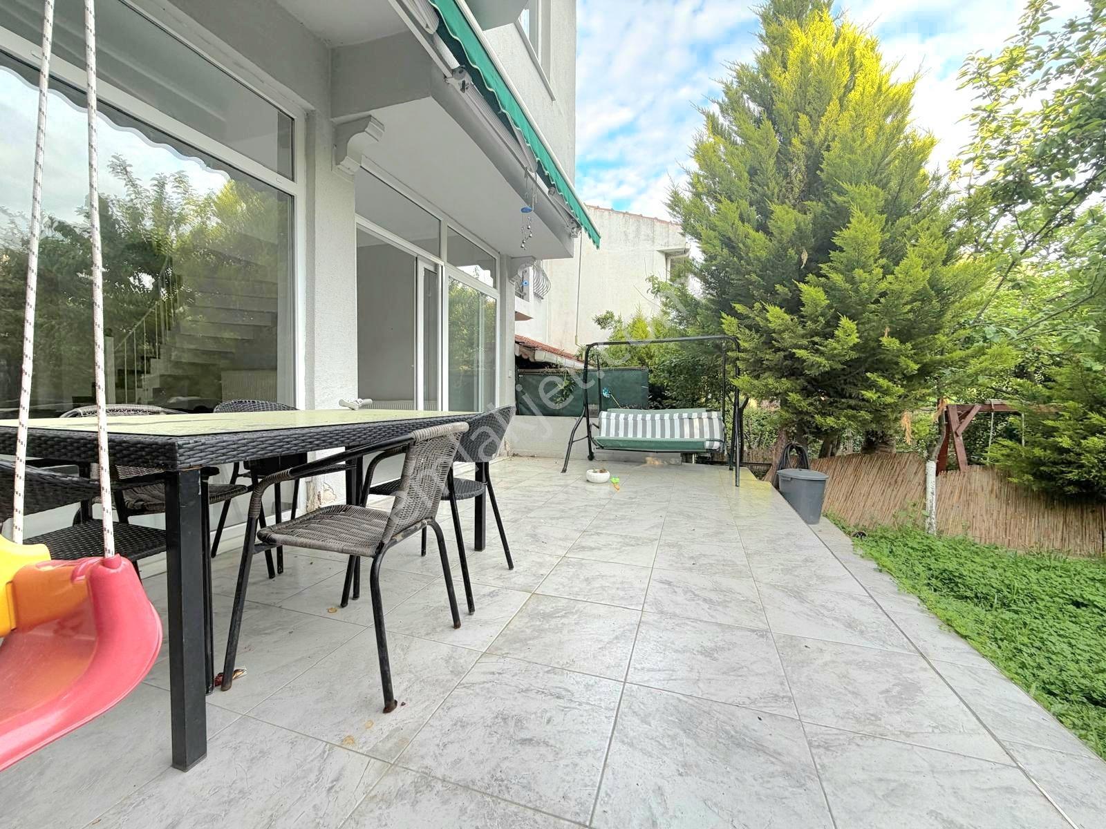 Gürpınarda Denize Yakın Geniş Bahçeli 4+1 Satılık Villa - Görsel 16