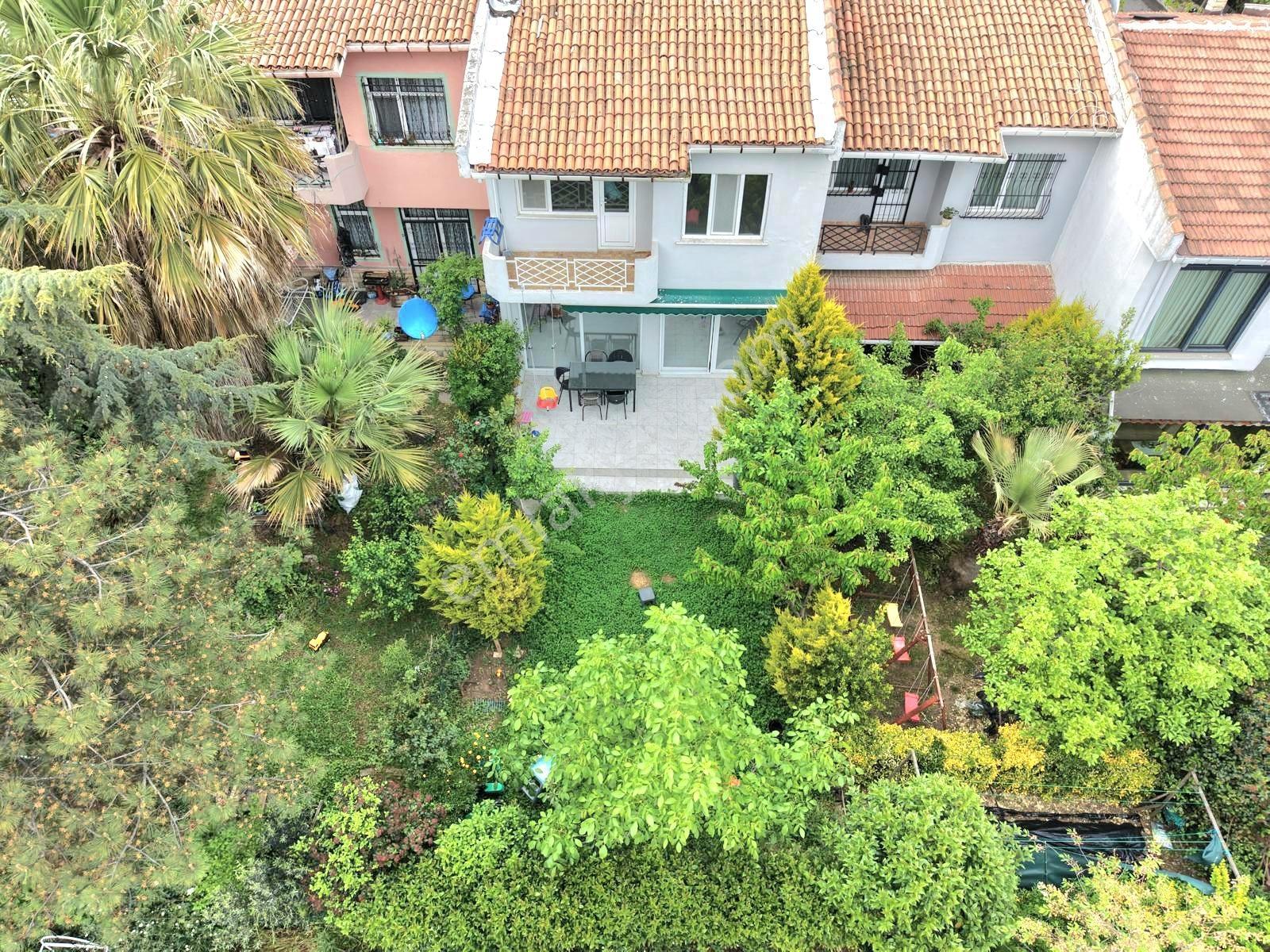 Gürpınarda Denize Yakın Geniş Bahçeli 4+1 Satılık Villa - Görsel 7