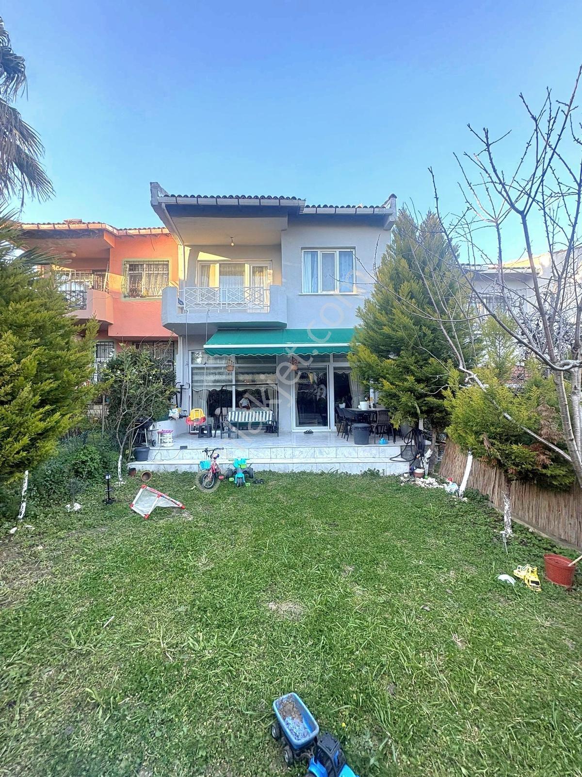 Gürpınarda Denize Yakın Geniş Bahçeli 4+1 Satılık Villa - Görsel 5