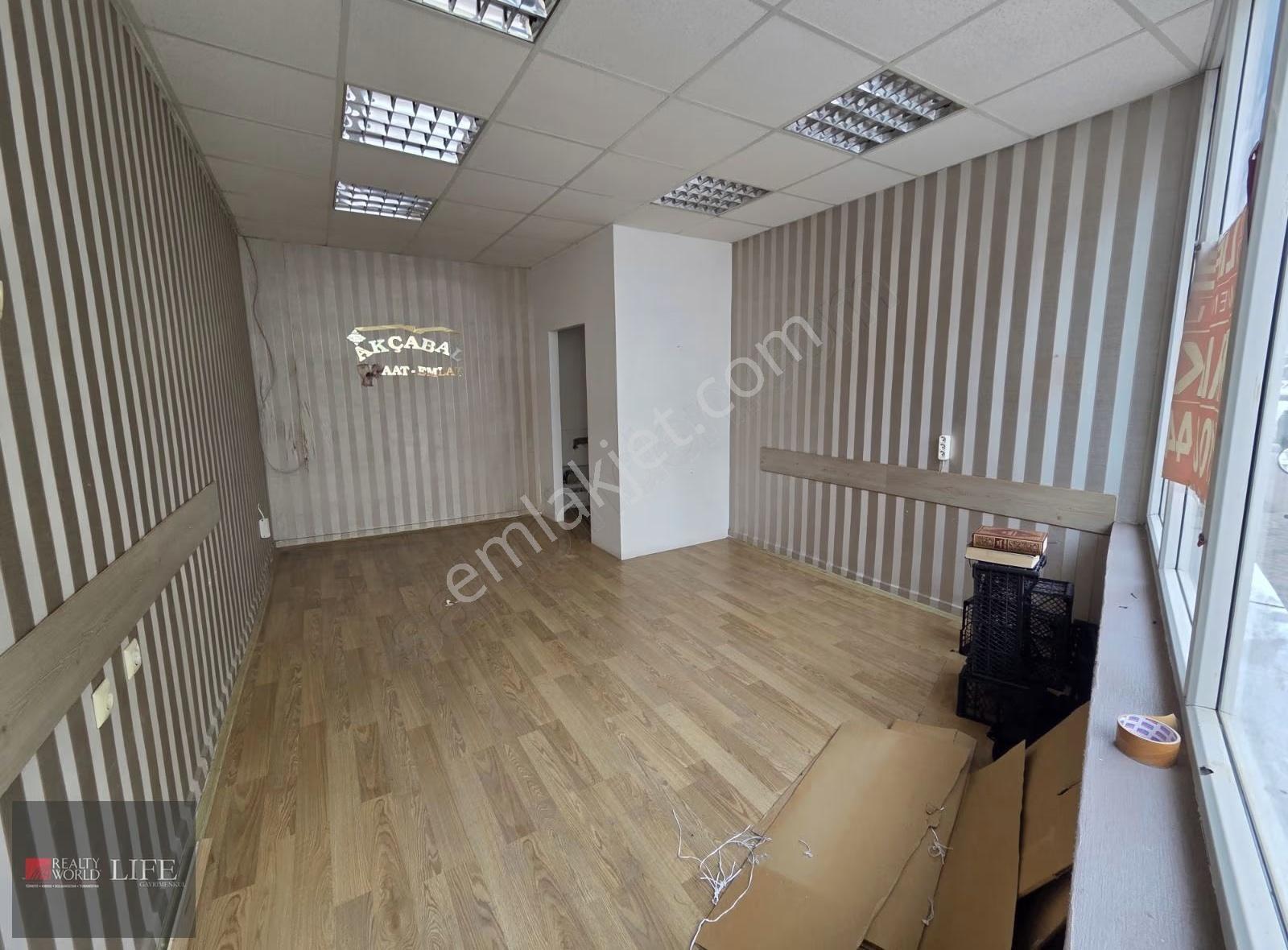 Rw Lıfe // Turgut Reis Caddesinde Kiralık Dükkan - Görsel 2