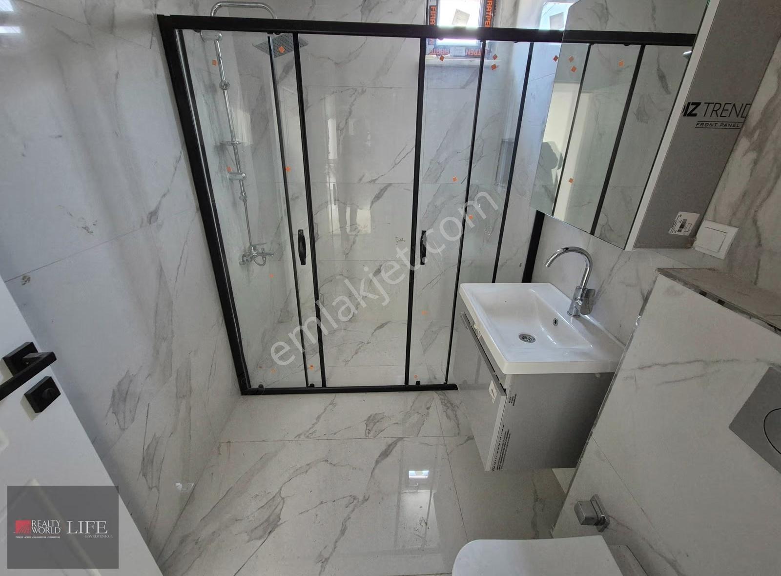 Rw Lıfe // Emek Mh Ormanlı Sk Üzerinde Ara Kat 2+1 Kiralık Daire - Görsel 25