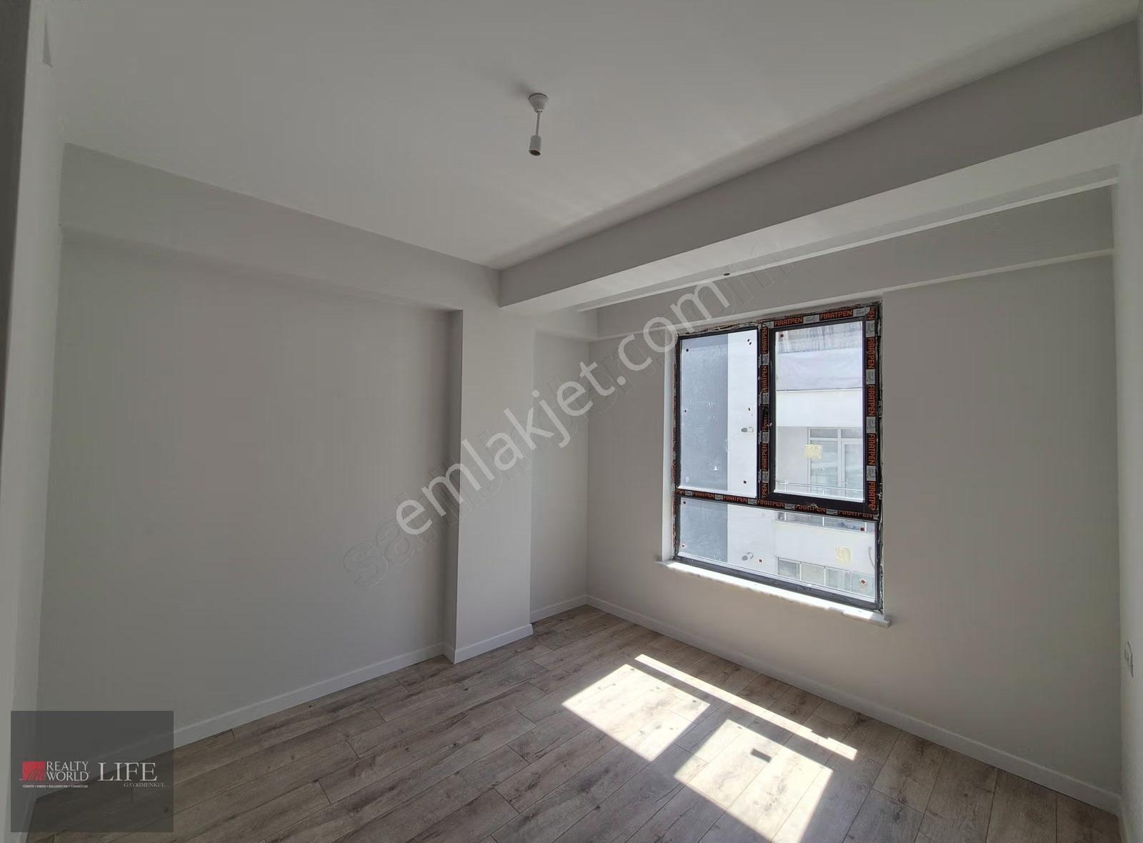 Rw Lıfe // Emek Mh Ormanlı Sk Üzerinde Ara Kat 2+1 Kiralık Daire - Görsel 22