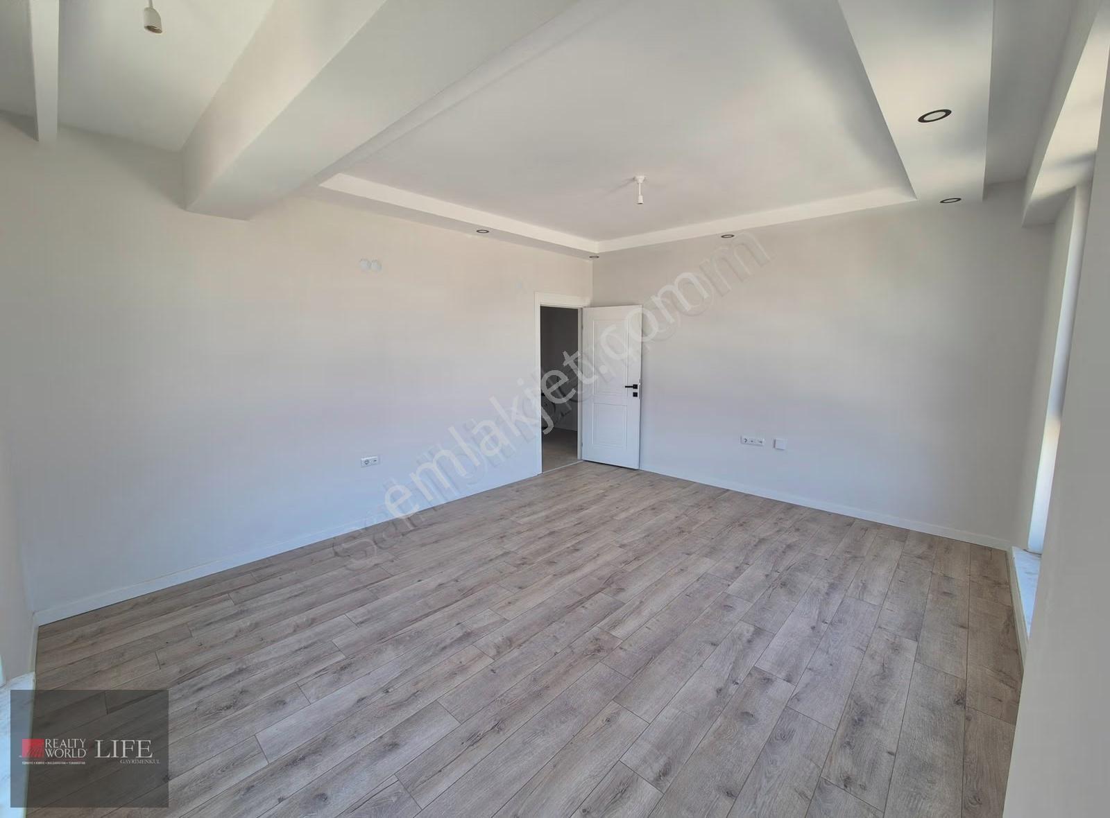 Rw Lıfe // Emek Mh Ormanlı Sk Üzerinde Ara Kat 2+1 Kiralık Daire - Görsel 10