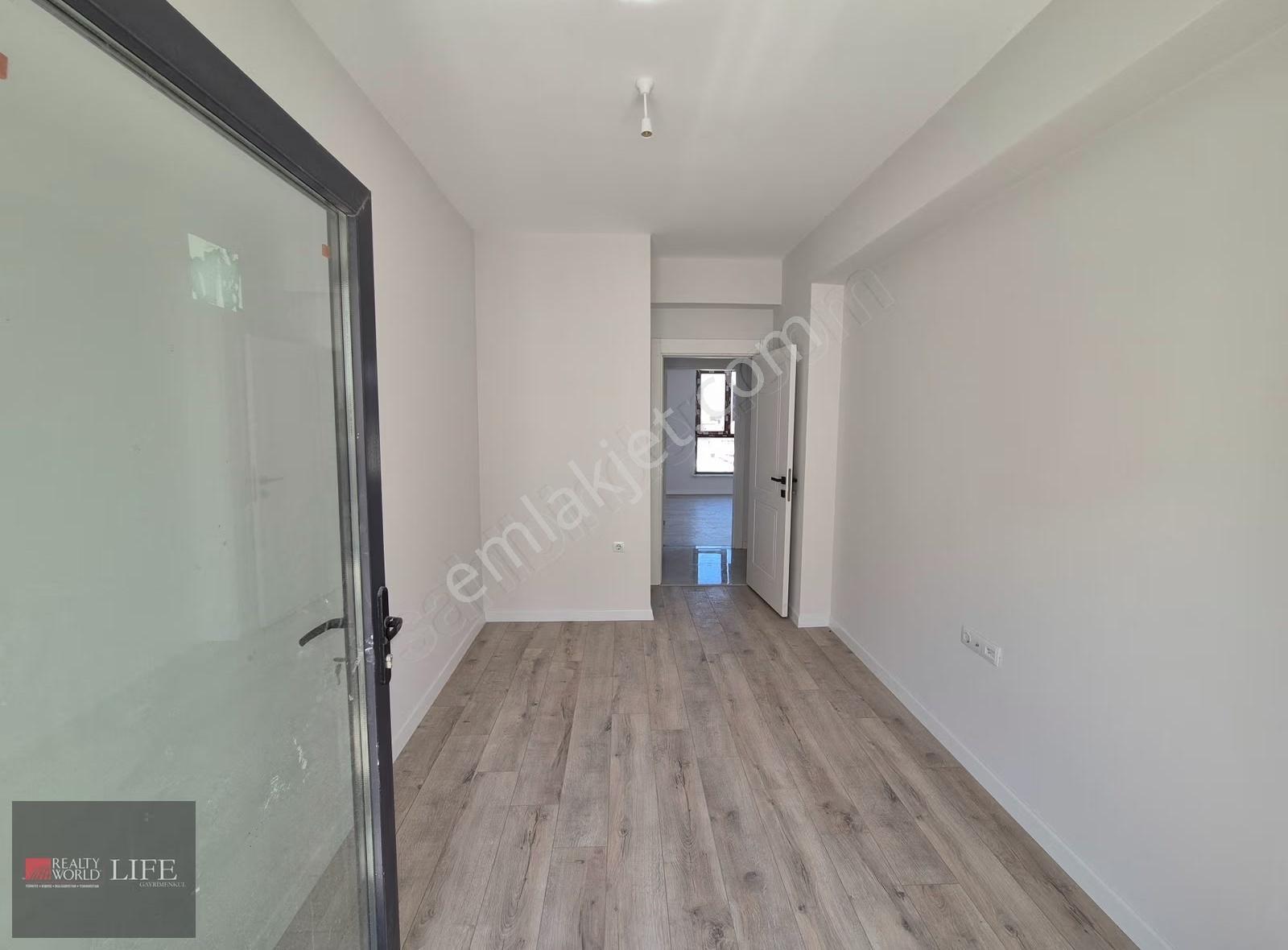Rw Lıfe // Emek Mh Ormanlı Sk Üzerinde Ara Kat 2+1 Kiralık Daire - Görsel 33