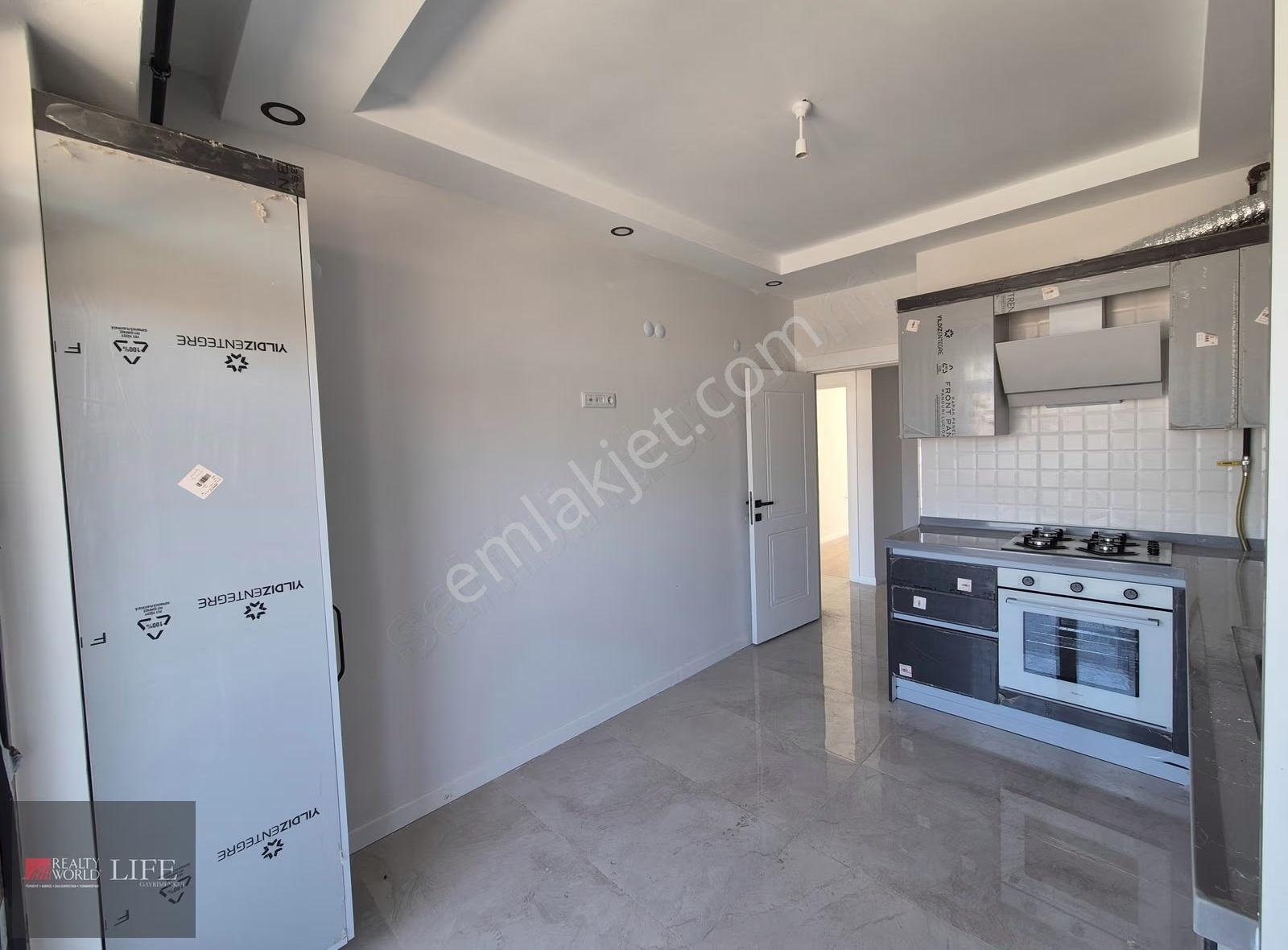 Rw Lıfe // Emek Mh Ormanlı Sk Üzerinde Ara Kat 2+1 Kiralık Daire - Görsel 20