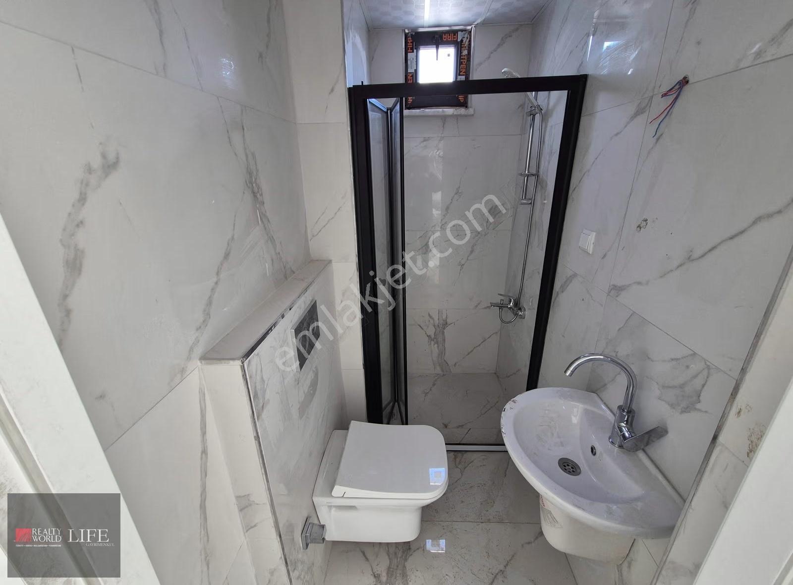 Rw Lıfe // Emek Mh Ormanlı Sk Üzerinde Ara Kat 2+1 Kiralık Daire - Görsel 23