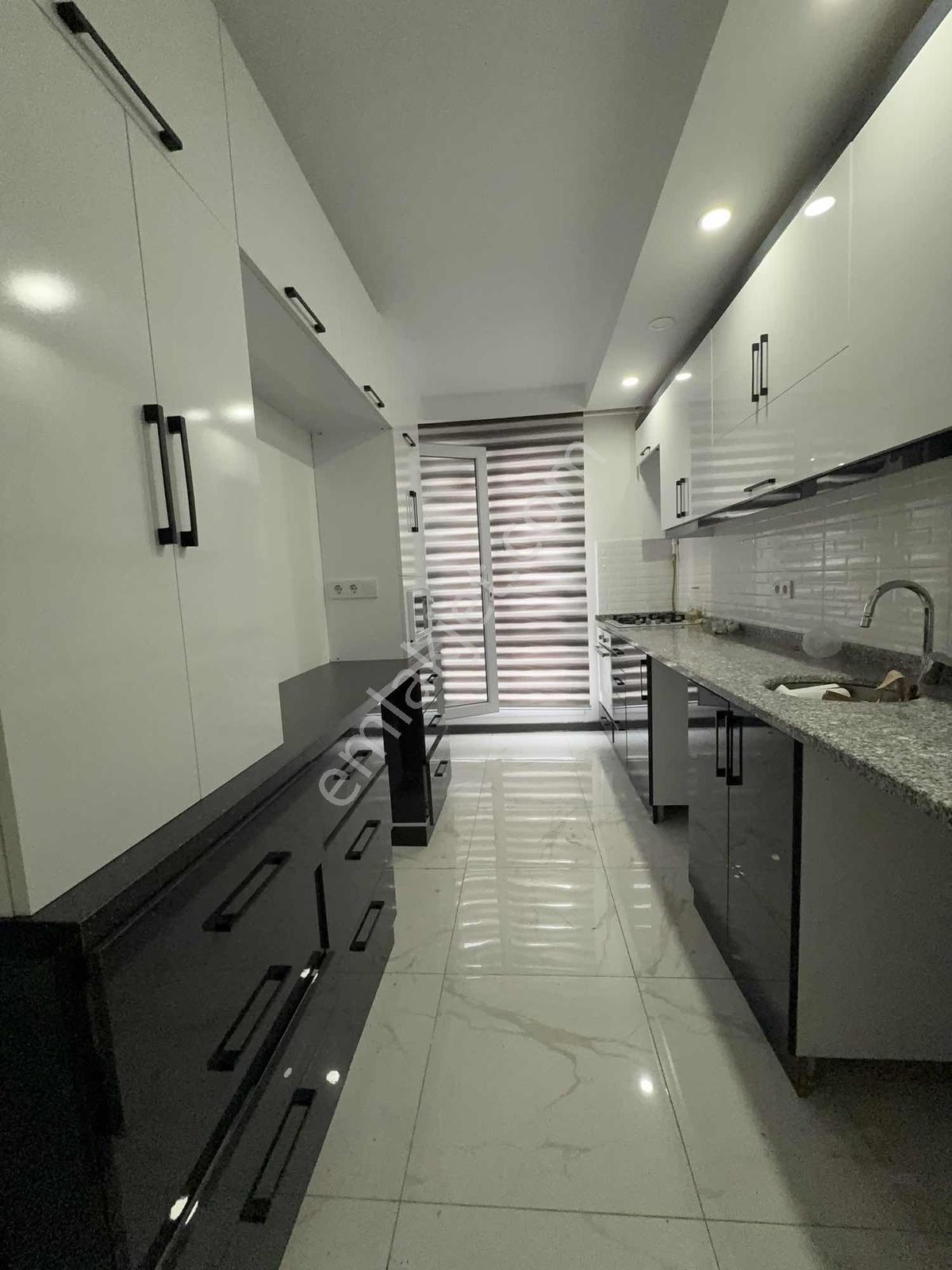 Başakşehir Güvercintepe Satılık 3+1 Arakat