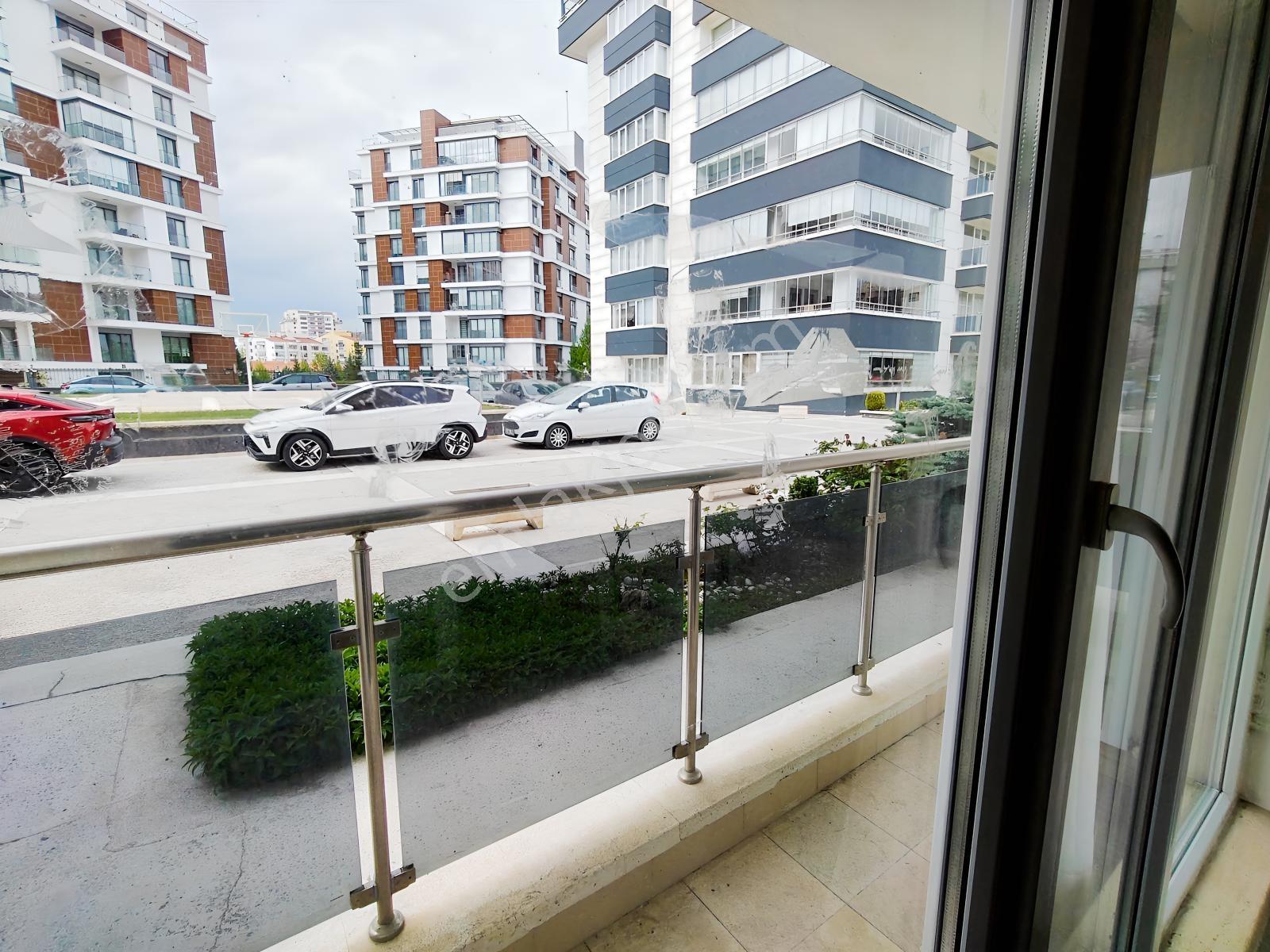 Çankaya Yıldız'da,site İçinde, 1+1, Eşyalı, Kiracısız,satılık - Görsel 29
