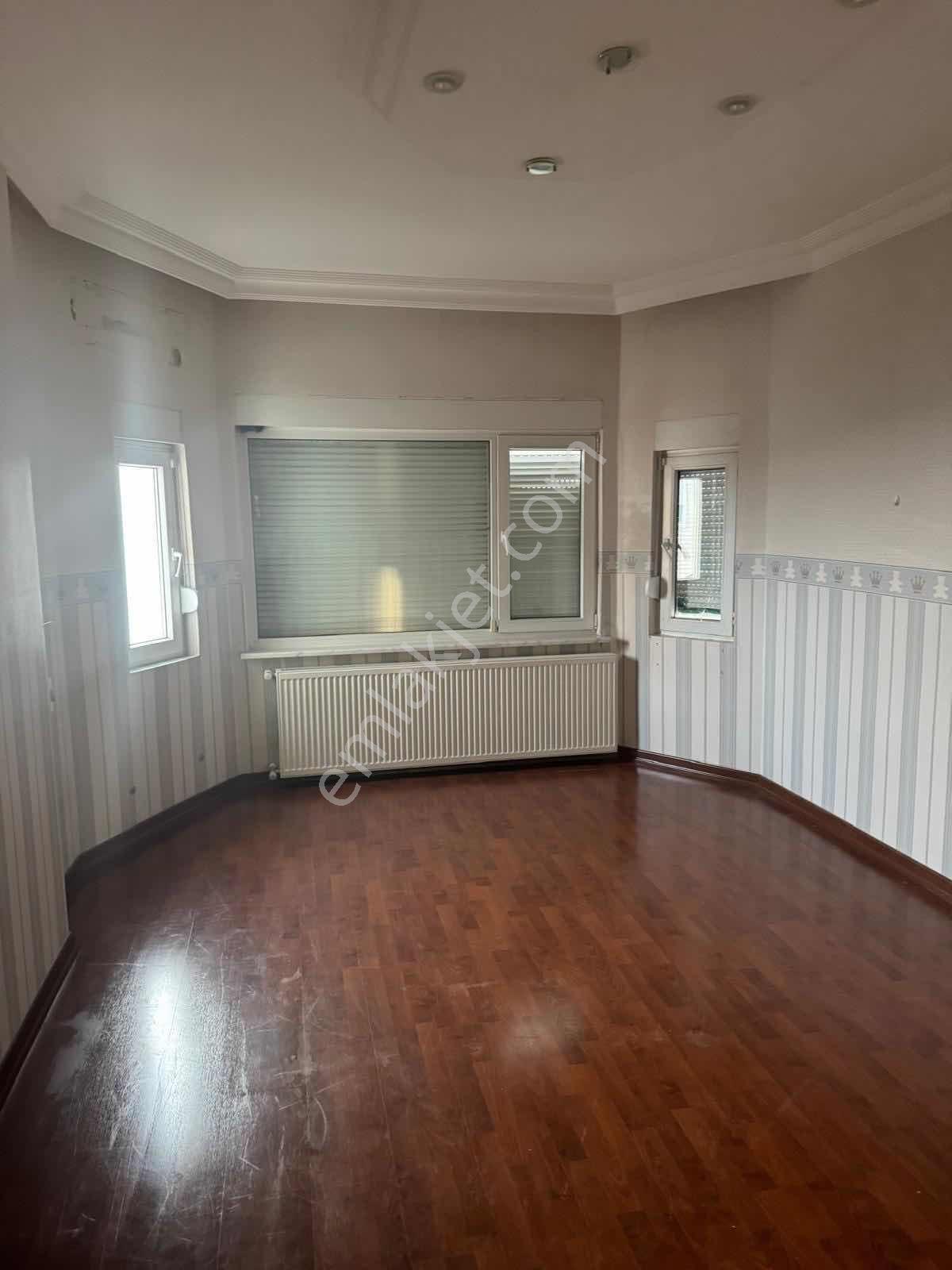 Beylikdüzünde Eşşiz Manzaralı Sitede Satılık Villa - Görsel 33