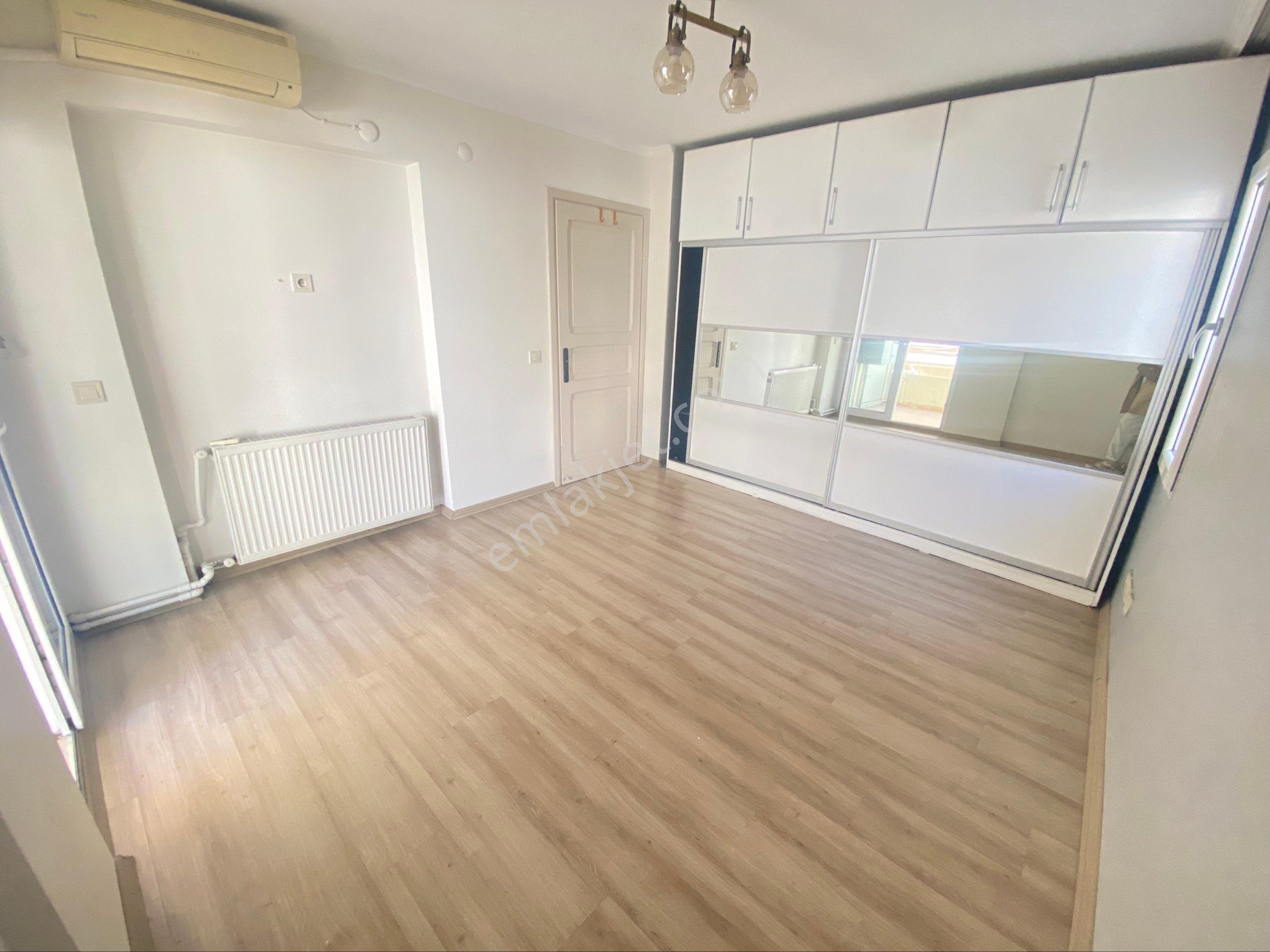 Bostanlı’da Satılık Geniş Dubleks Daire Fırsatı / Otoparklı - Görsel 28