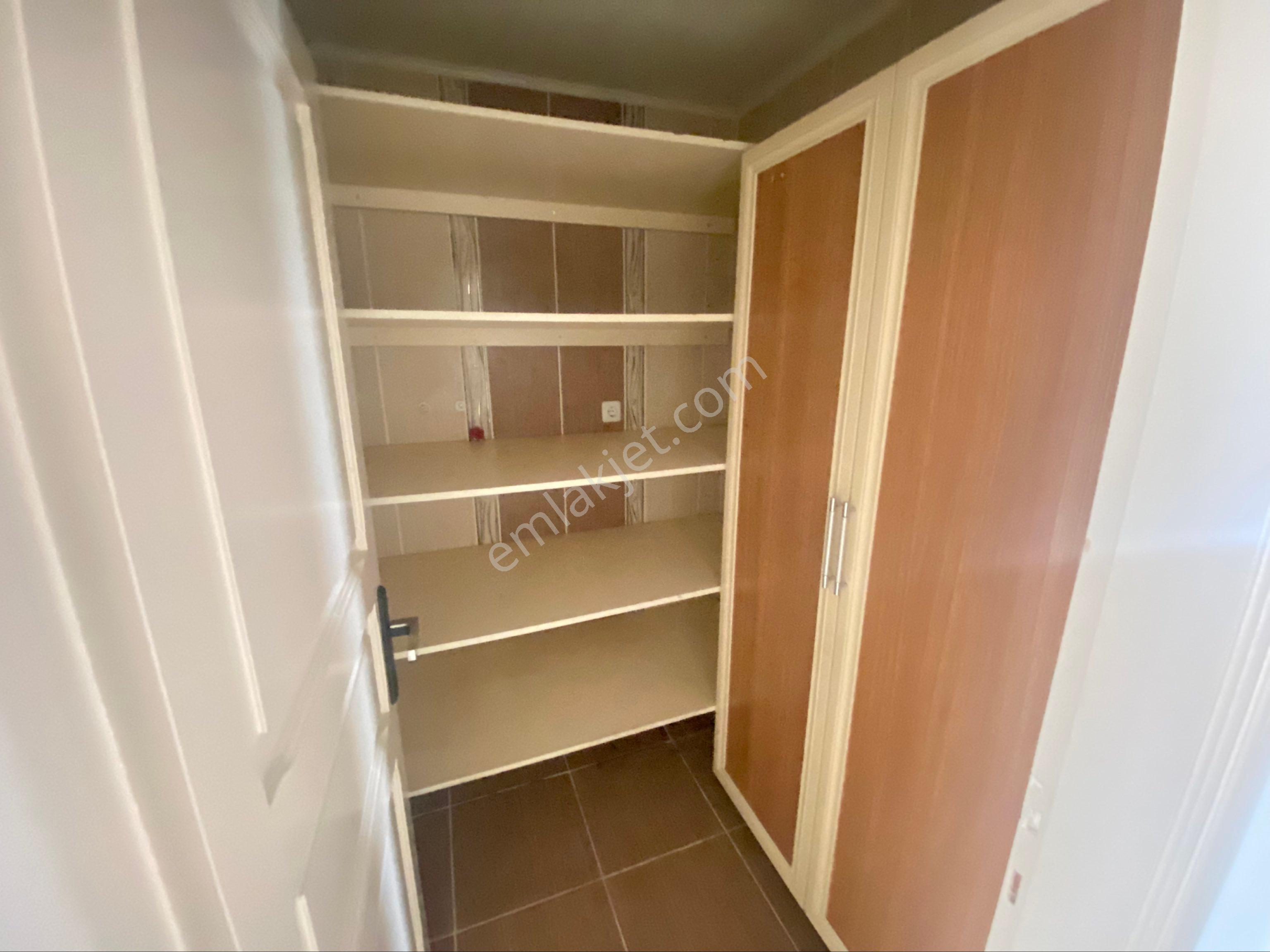 Bostanlı’da Satılık Geniş Dubleks Daire Fırsatı / Otoparklı - Görsel 14