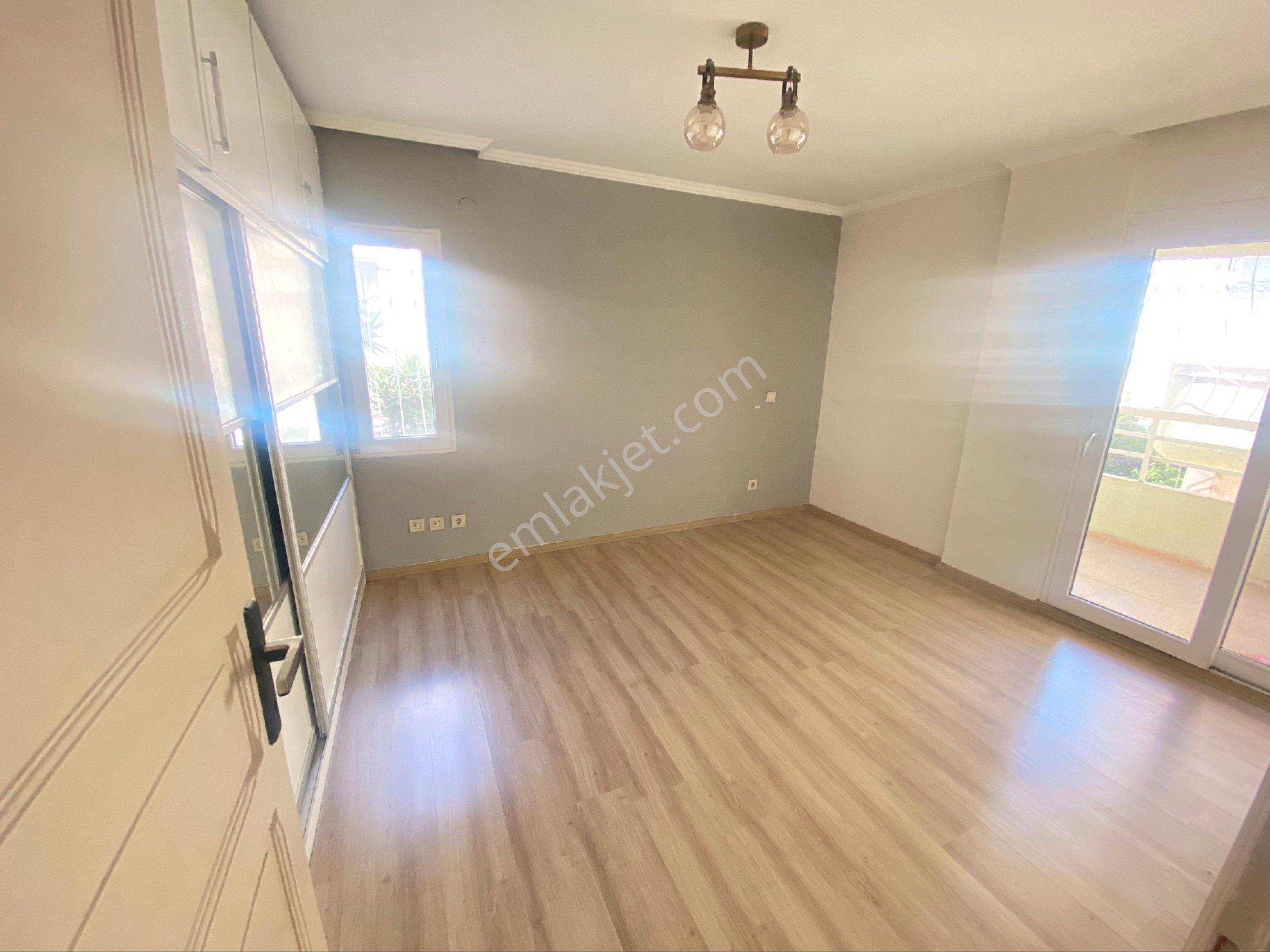 Bostanlı’da Satılık Geniş Dubleks Daire Fırsatı / Otoparklı - Görsel 27