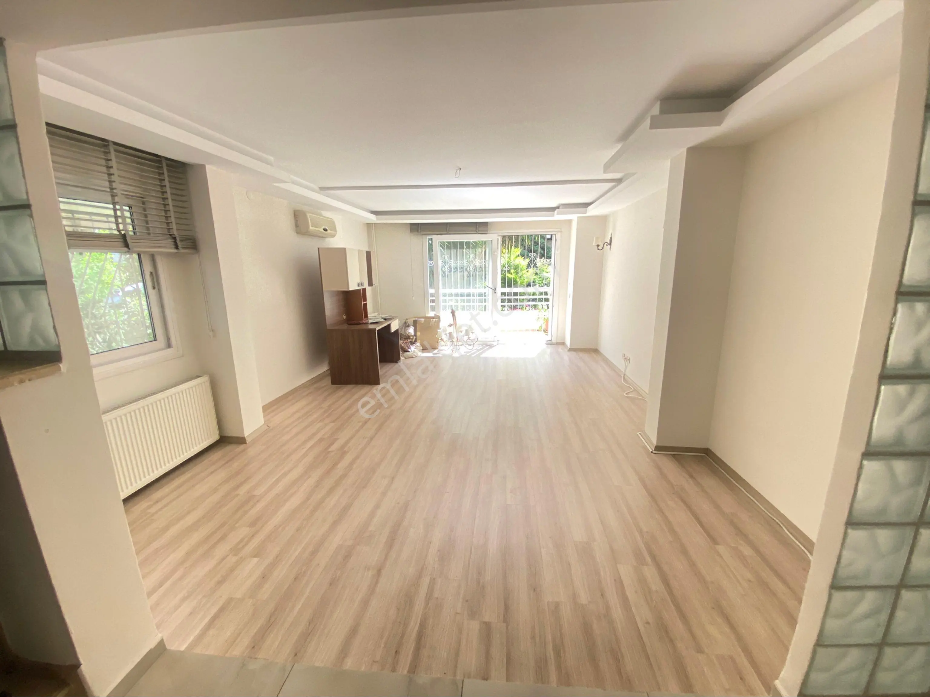 Bostanlı’da Satılık Geniş Dubleks Daire Fırsatı / Otoparklı - Görsel 4