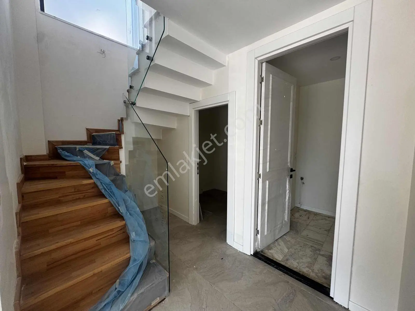 Remax Anka'dan Satılık Site İçinde Müstakil Villa - Görsel 32