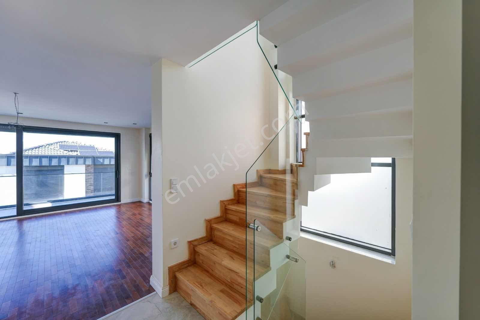 Remax Anka'dan Satılık Site İçinde Müstakil Villa - Görsel 12