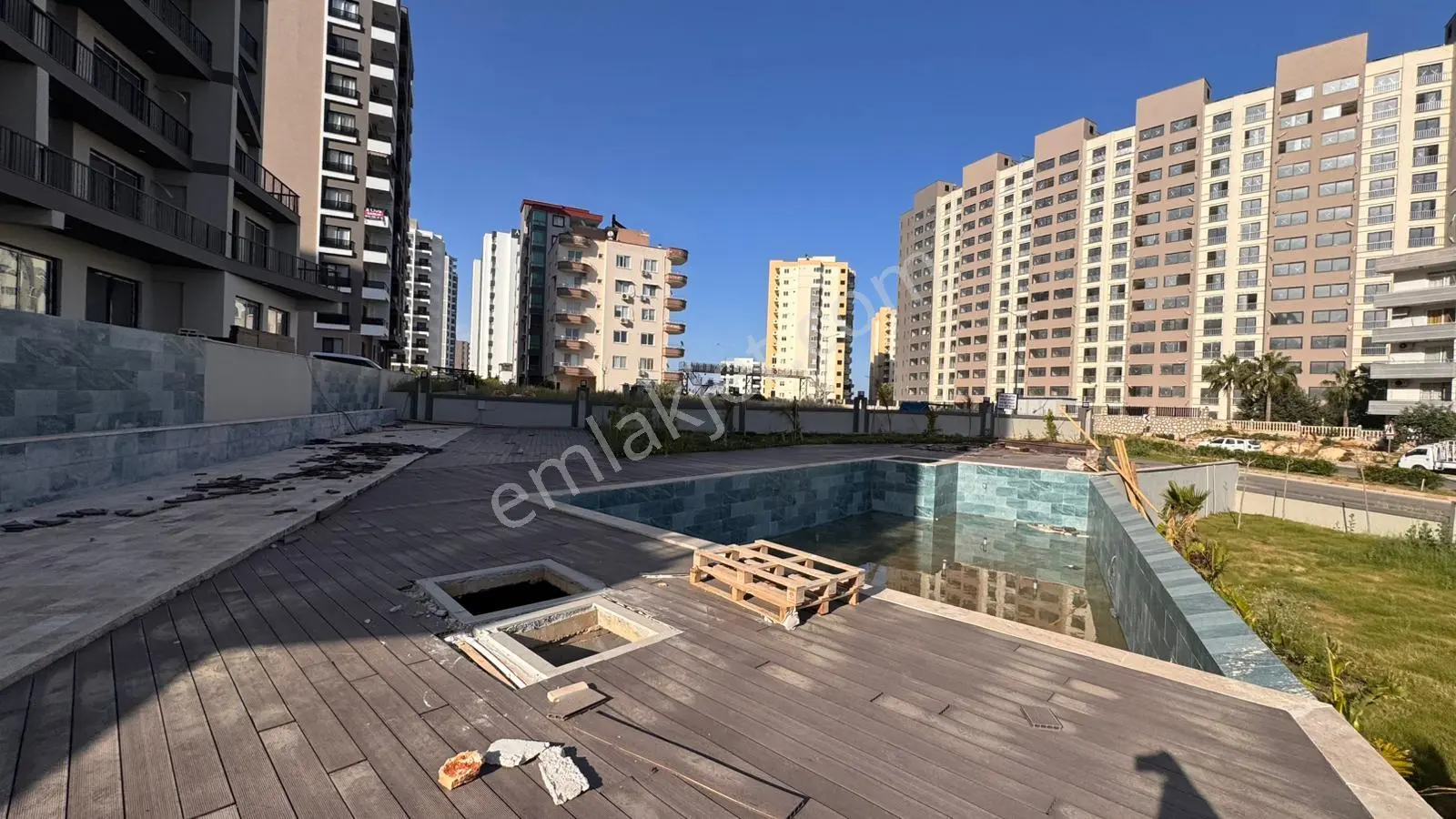 Ayaşta Ana Yola Sıfır Full Deniz Manzaralı Satılık 1+1 Daire - Görsel 4