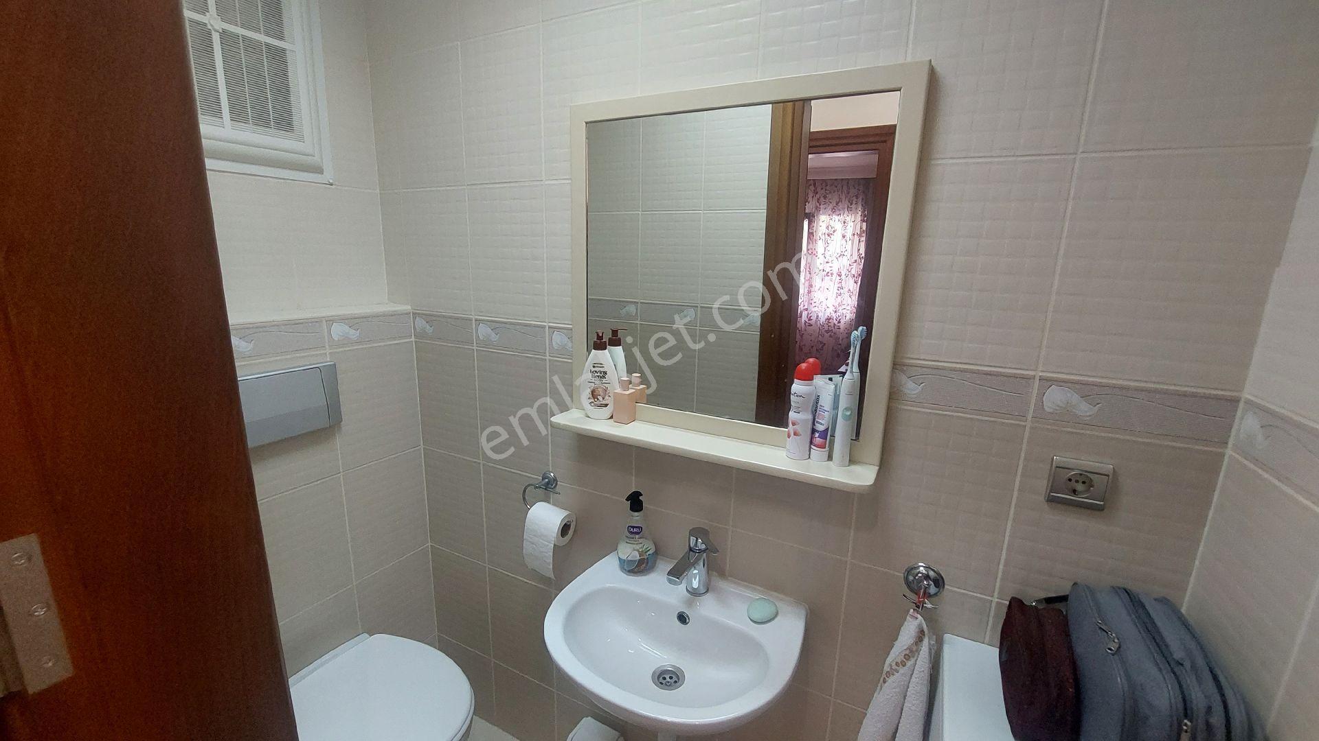 Kuşadası Türkmende Marina Mevkiinde Havuzlu Sitede Satılık 3+1 145 M2 Daire - Görsel 8