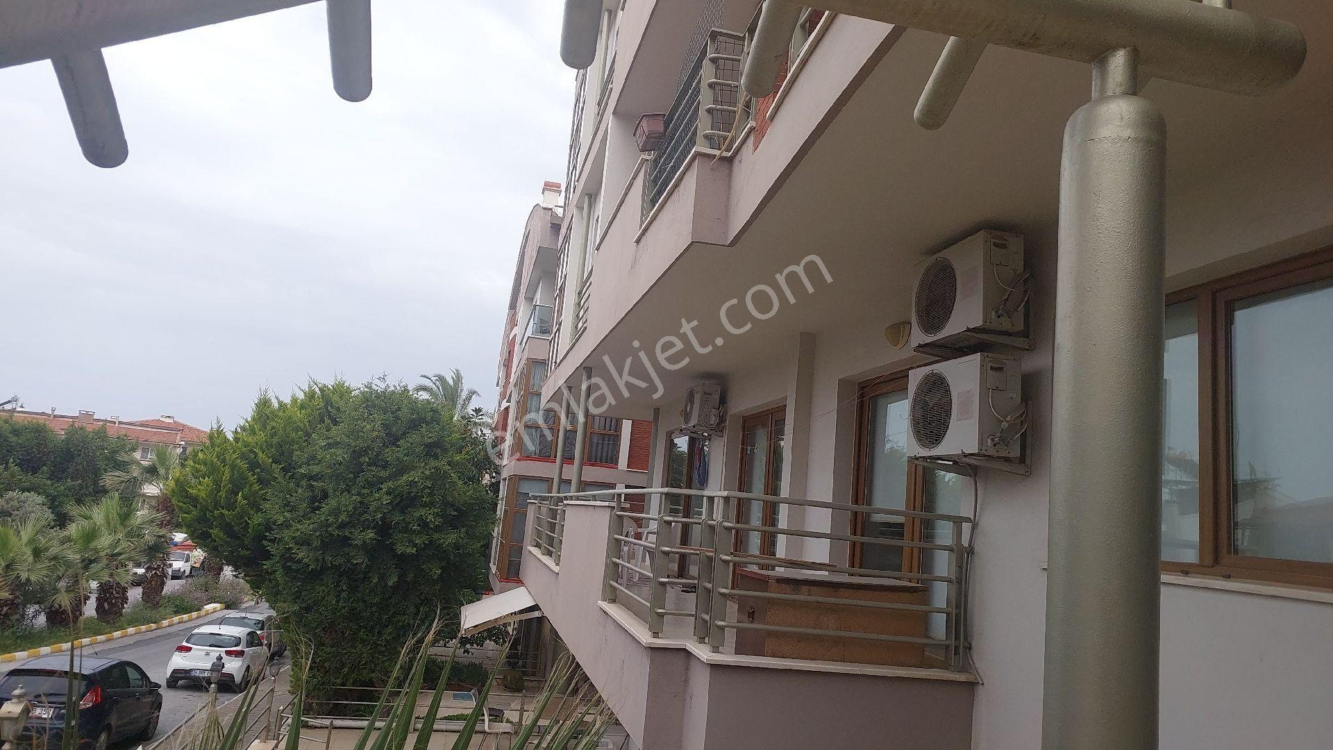 Kuşadası Türkmende Marina Mevkiinde Havuzlu Sitede Satılık 3+1 145 M2 Daire - Görsel 3