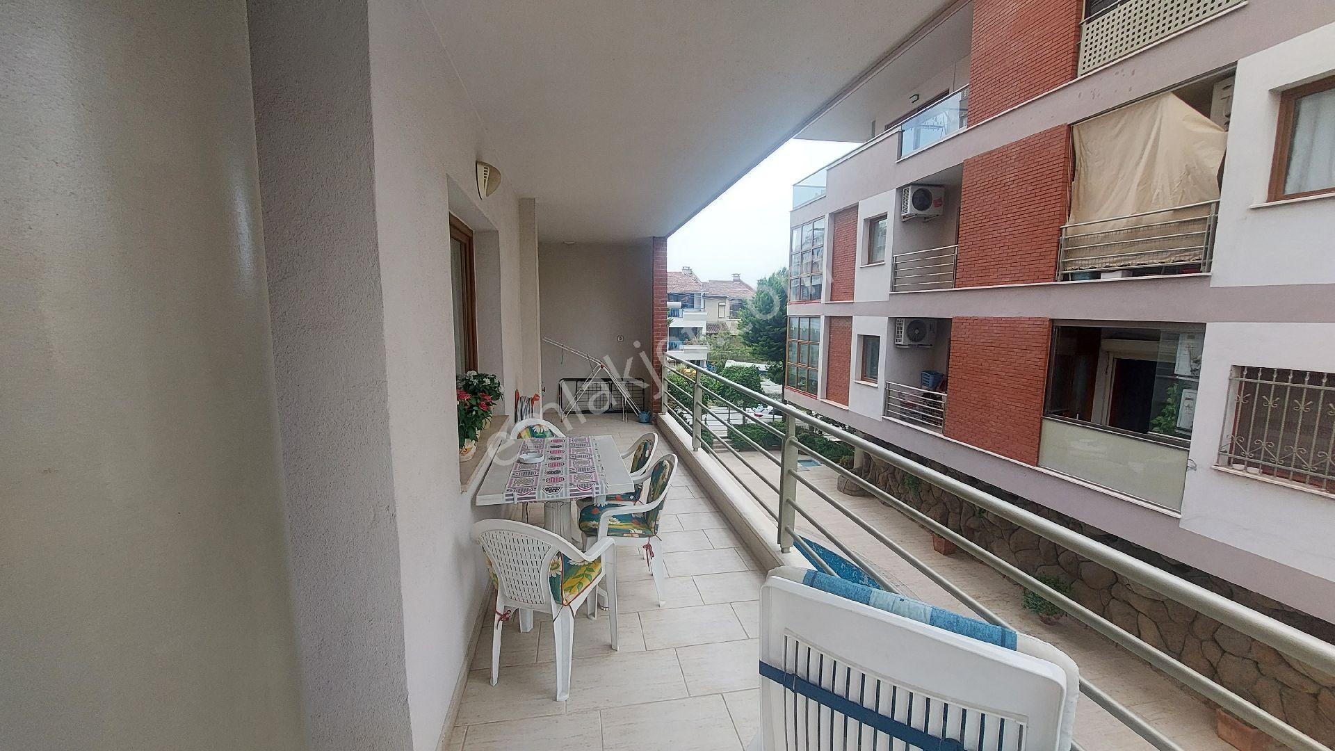Kuşadası Türkmende Marina Mevkiinde Havuzlu Sitede Satılık 3+1 145 M2 Daire - Görsel 10