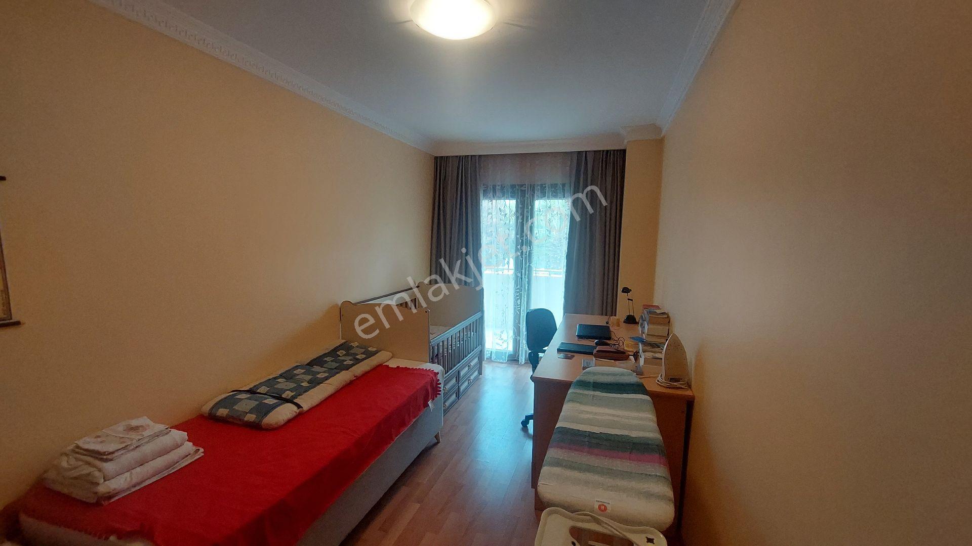 Kuşadası Türkmende Marina Mevkiinde Havuzlu Sitede Satılık 3+1 145 M2 Daire - Görsel 20