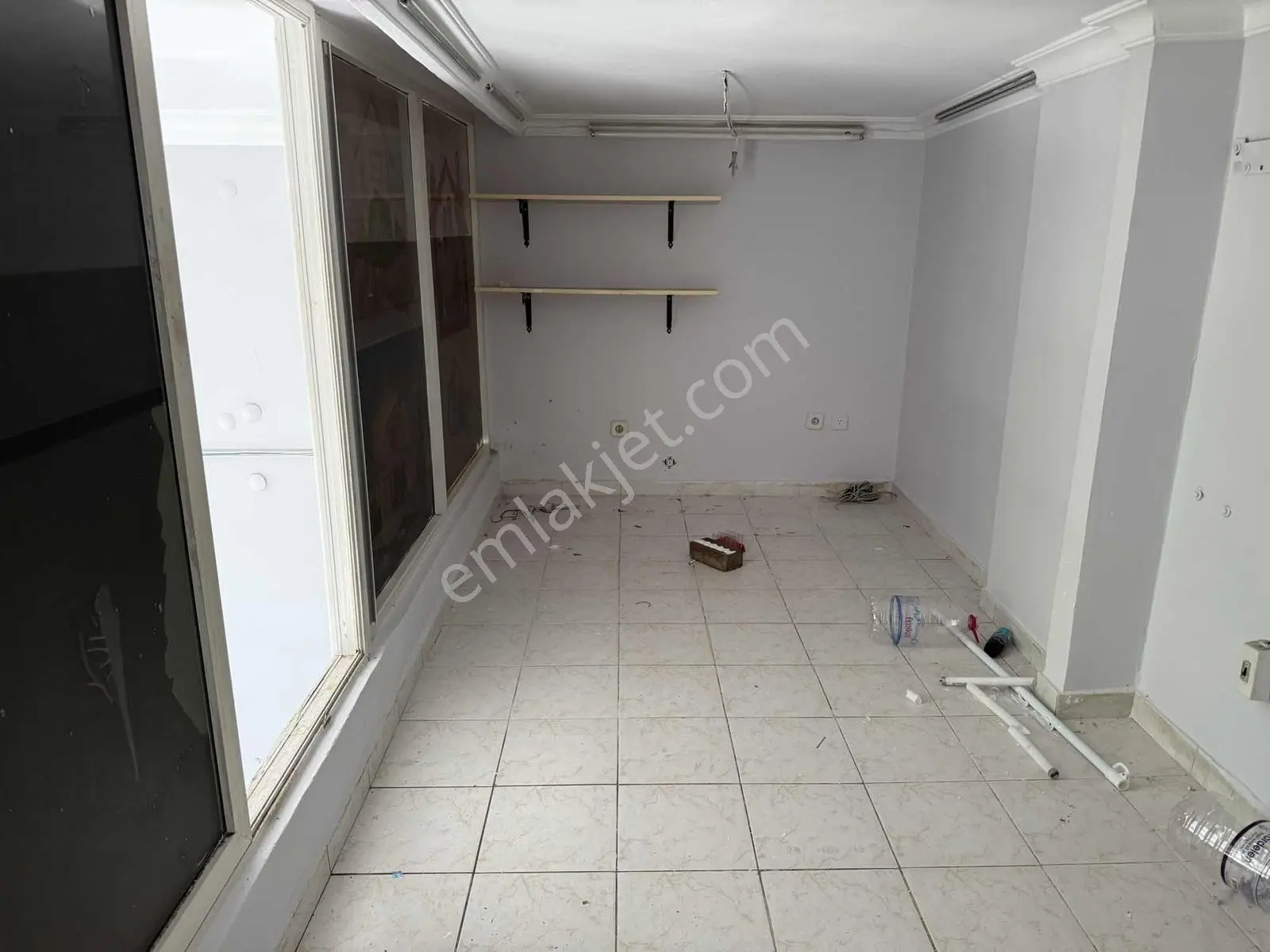 Düz Giriş Asma Katlı 50 M² Kiralık Dükkan - Görsel 13
