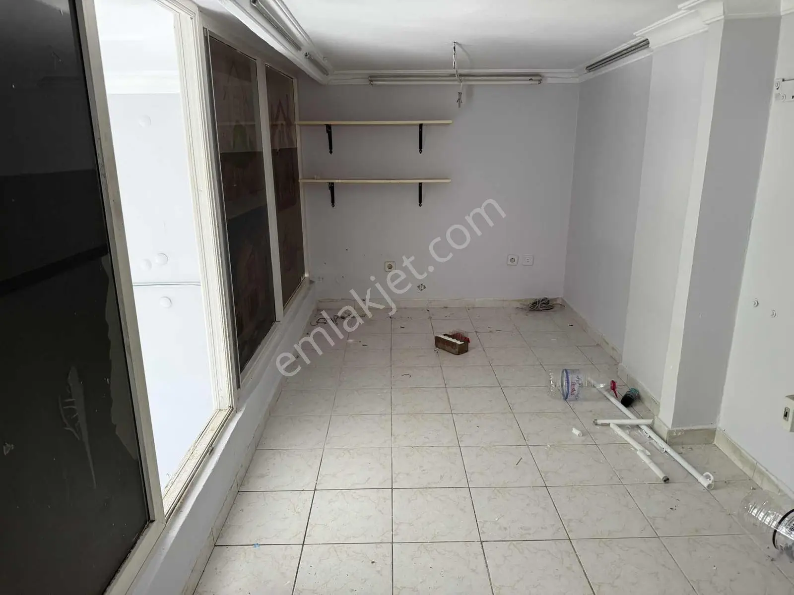 Düz Giriş Asma Katlı 50 M² Kiralık Dükkan - Görsel 12