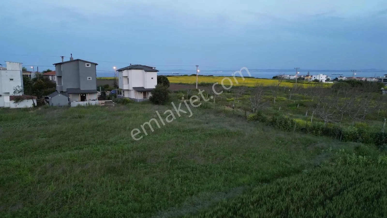 Bu Fırsat Kaçmaz ! Muazzam ! Denize 300m2 Dubleks Arsası - Görsel 4