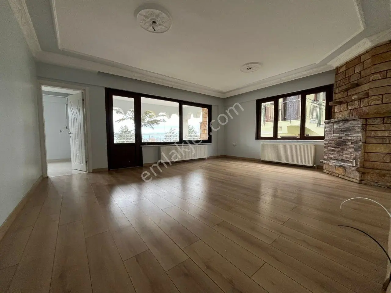 Deniz Manzaralı Villa Konseptli Geniş 140 M2 3+1 Satılık Daire