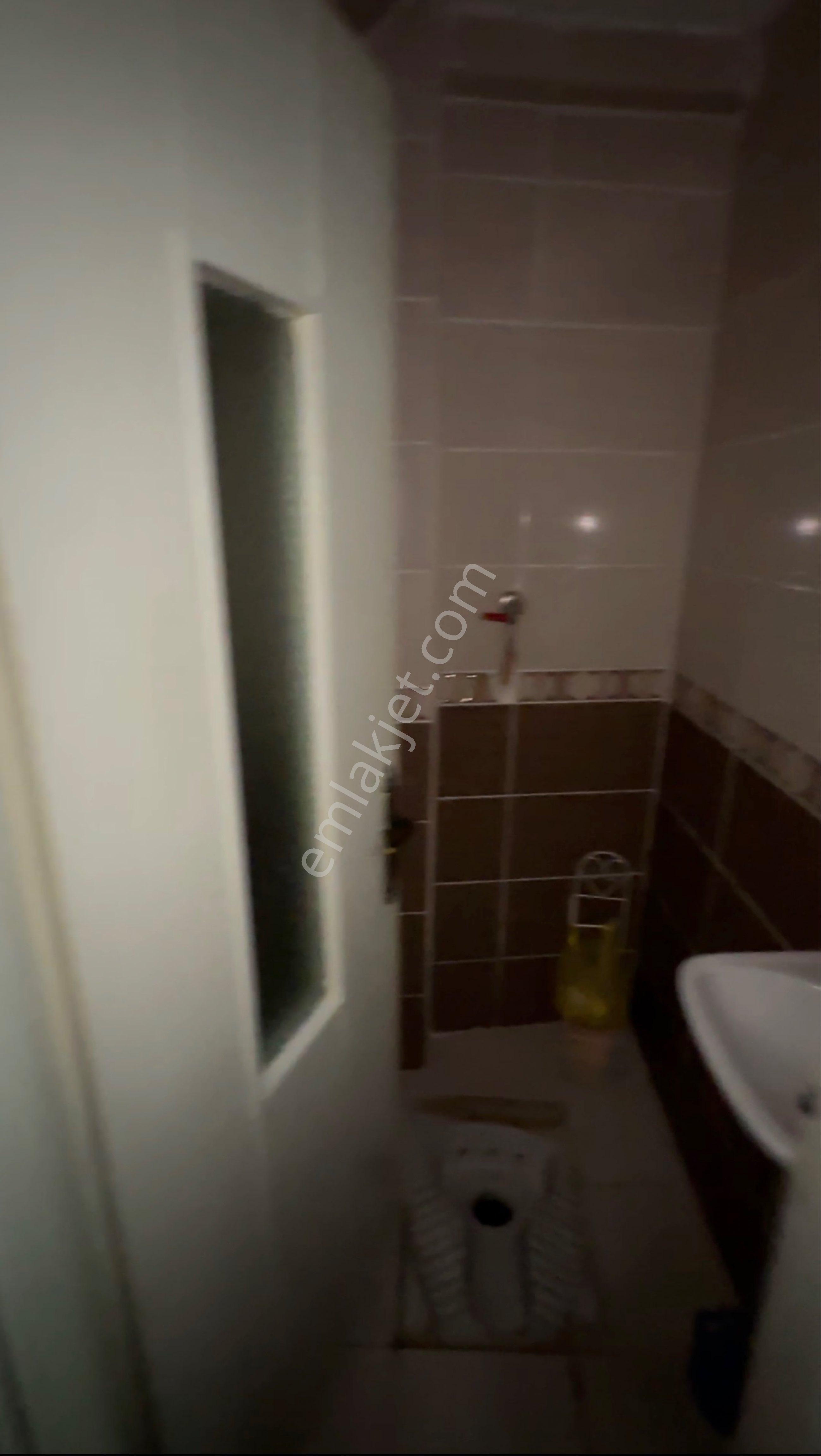 Kasrevi’den Çarşıda Kiralık Asansörlü Arakat Daire - Görsel 11