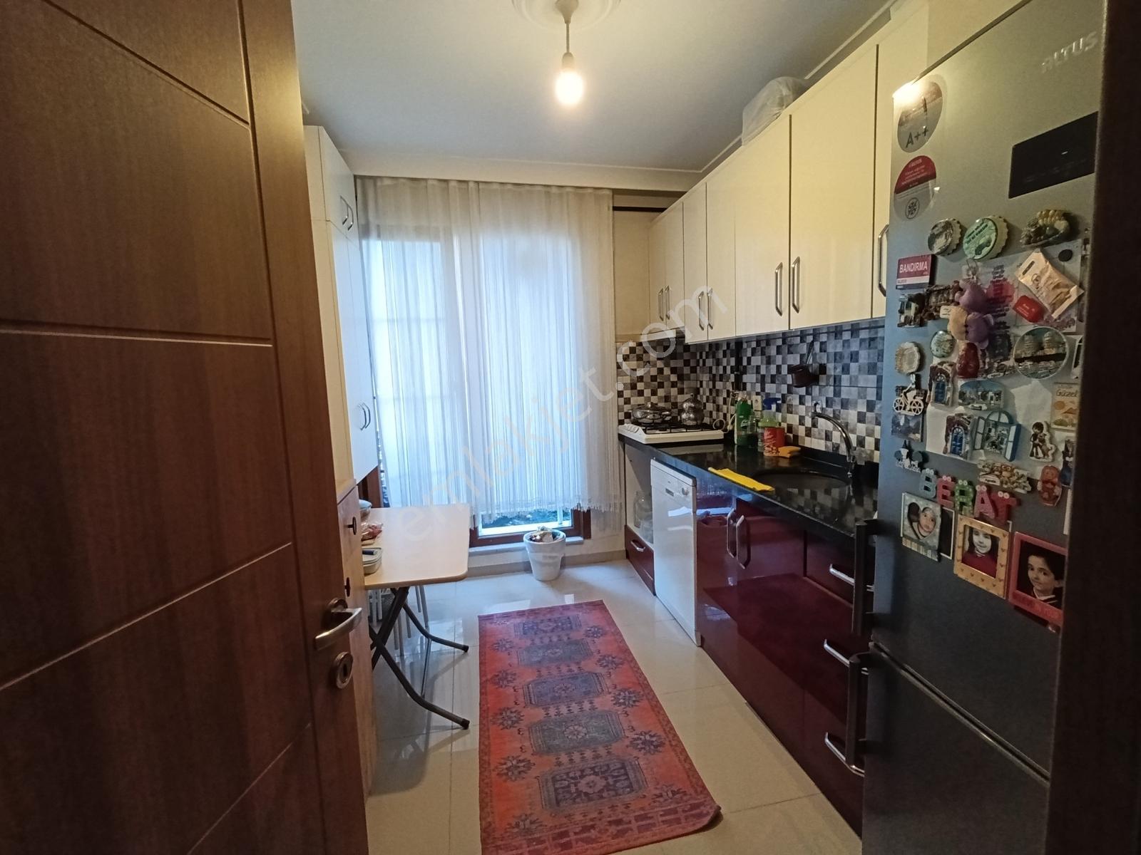 Yakacık Çarşı Mahallesinde Satılık 2+1 Daire - Görsel 11