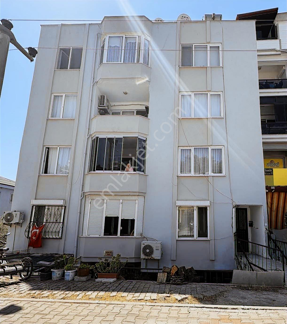 Küçükkuyuda Denize 100m Mesafede | 148 M2 3+1 Daire - Görsel 14
