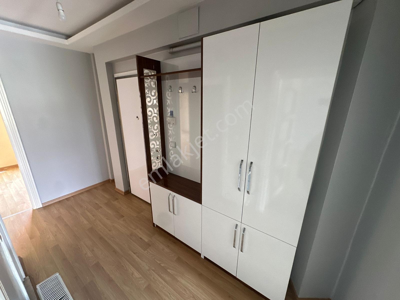 Edremit Tuzcumuratda Kiralık Boş 2+1 Ayrı Mutfak Manzaralı Daire - Görsel 15