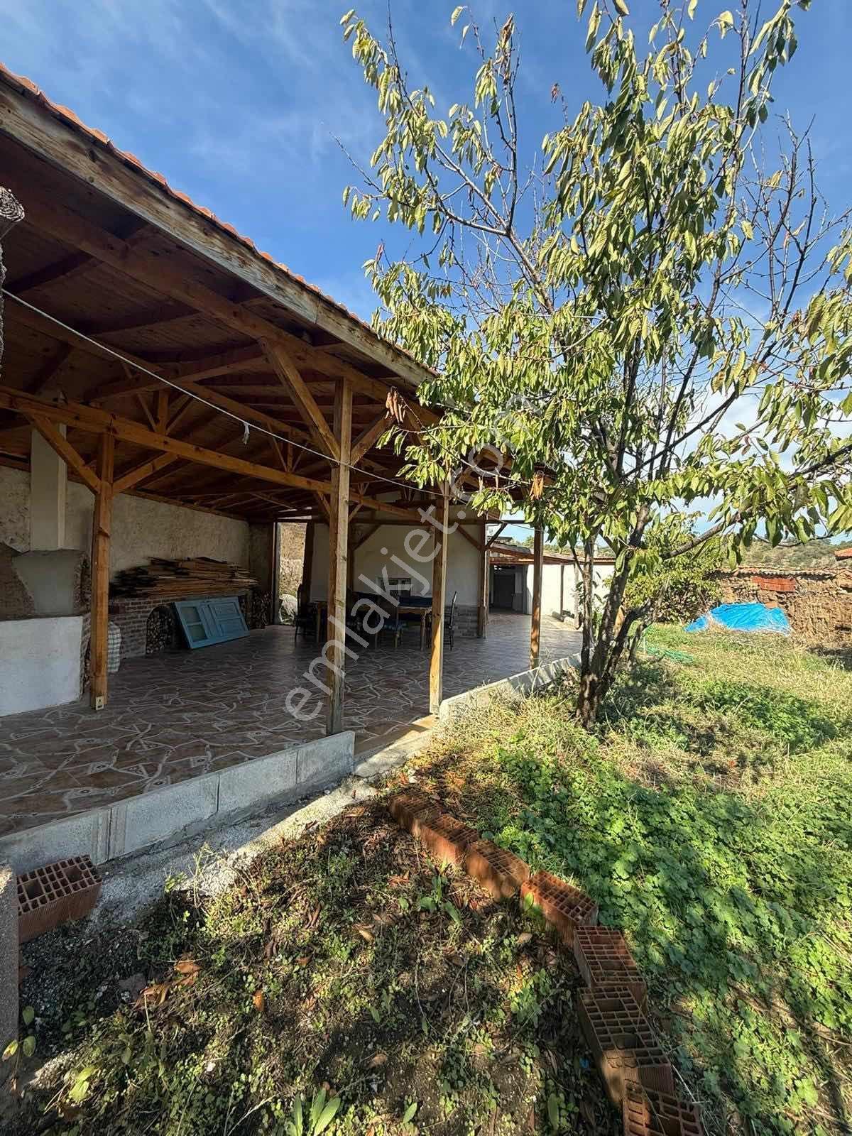 Fırsat! Havran Köylücede 434 M² Arsa İçinde 2+1 Köy Evi - Görsel 3