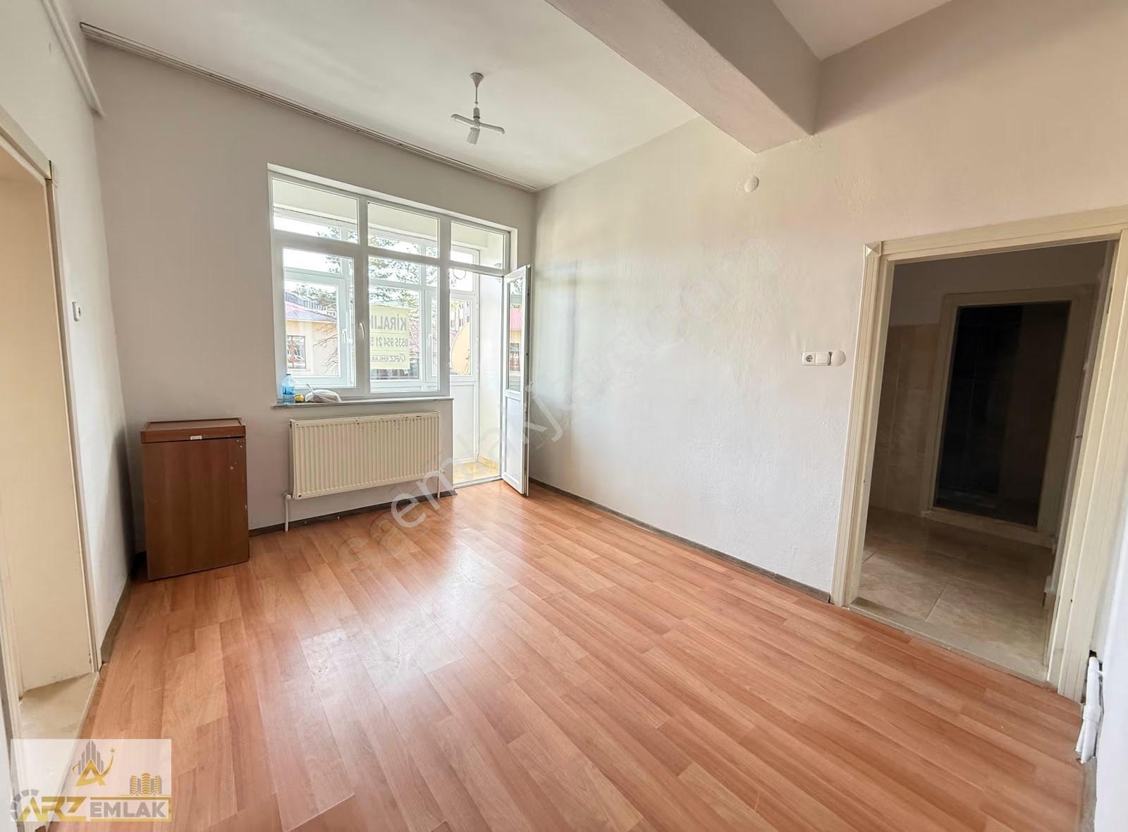 Merkez Çarşıda 2+1 Kiralık Daire Arz Emlaktan - Görsel 8