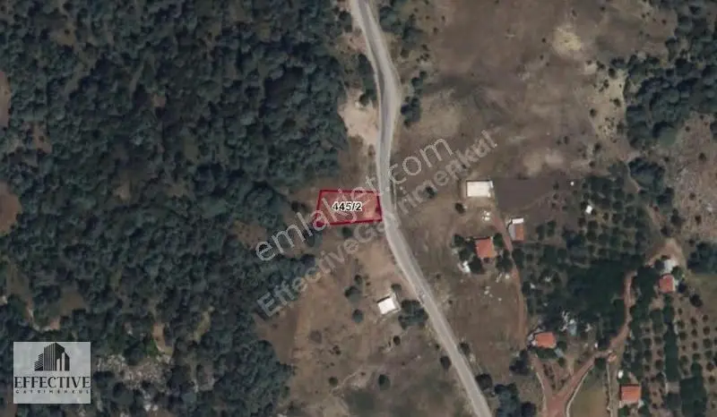 Antalya Kumluca Kuzca'da Satılık Müstakil Tapulu 827 M² Tarla
