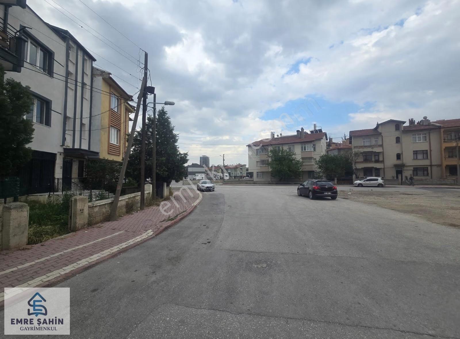 Aydınlıkevler Mah. Arakat Semt Pazarı Yanı Satılık Geniş Daire - Görsel 29
