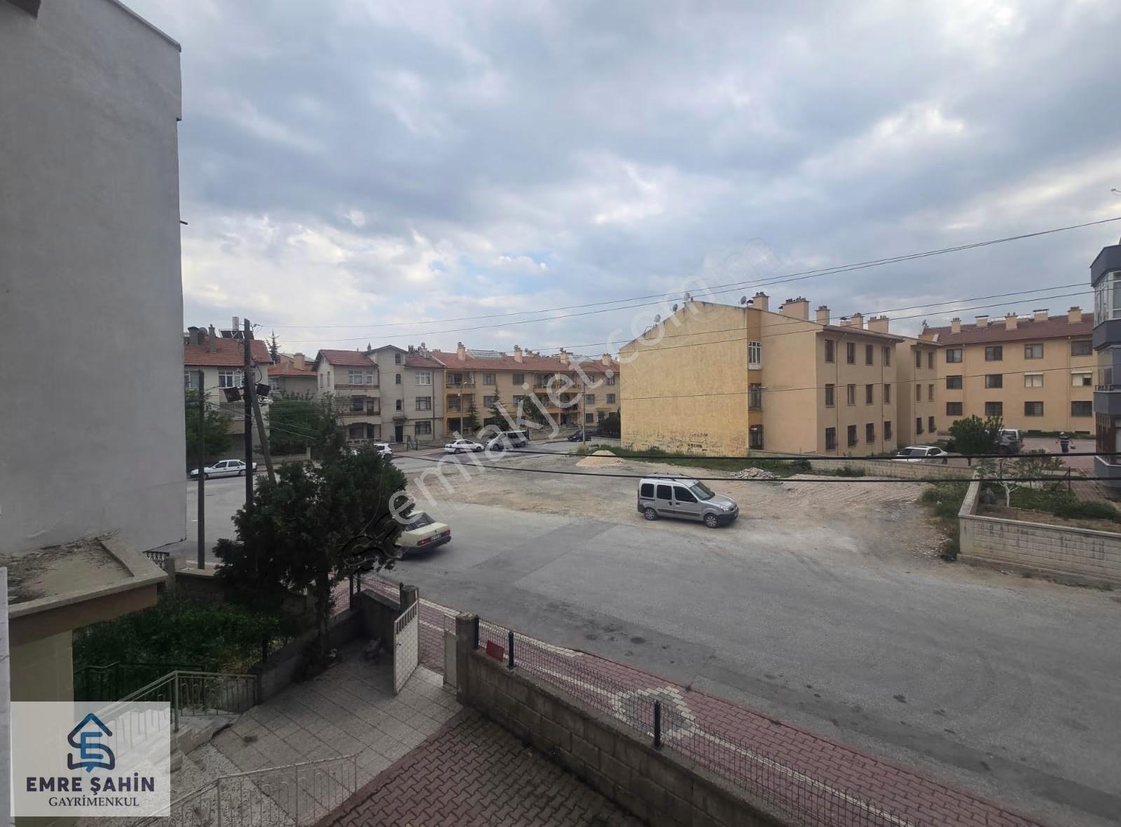 Aydınlıkevler Mah. Arakat Semt Pazarı Yanı Satılık Geniş Daire - Görsel 13