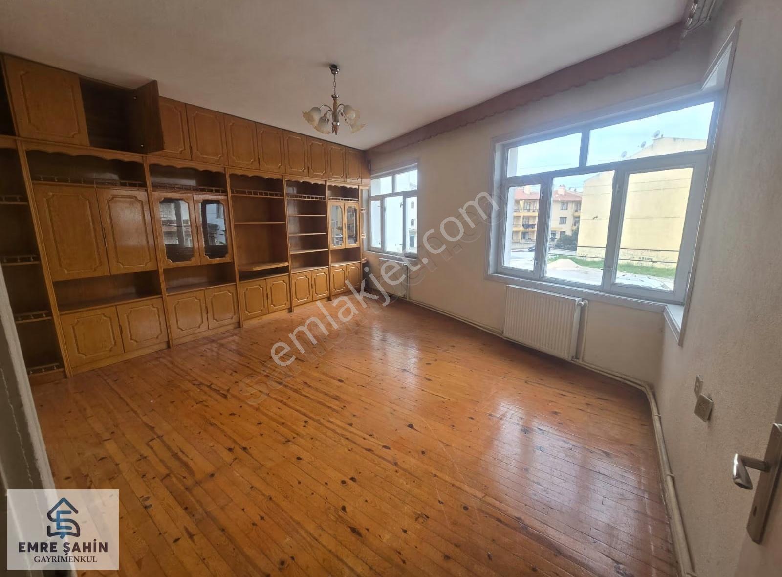 Aydınlıkevler Mah. Arakat Semt Pazarı Yanı Satılık Geniş Daire - Görsel 20