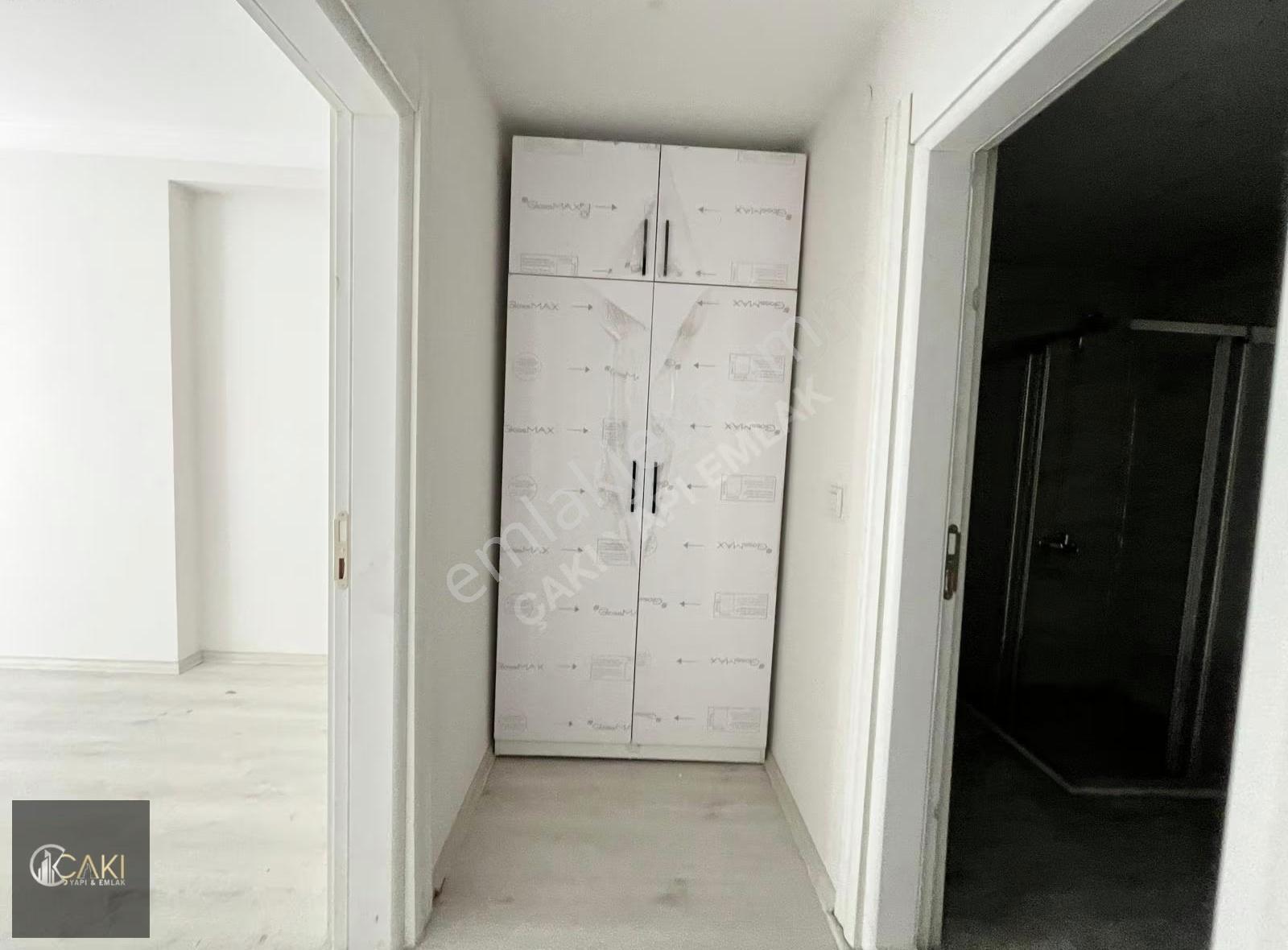 Çakı Yapı Emlaktan Merkezi Konumda Kiralık 1+1 Daire - Görsel 9